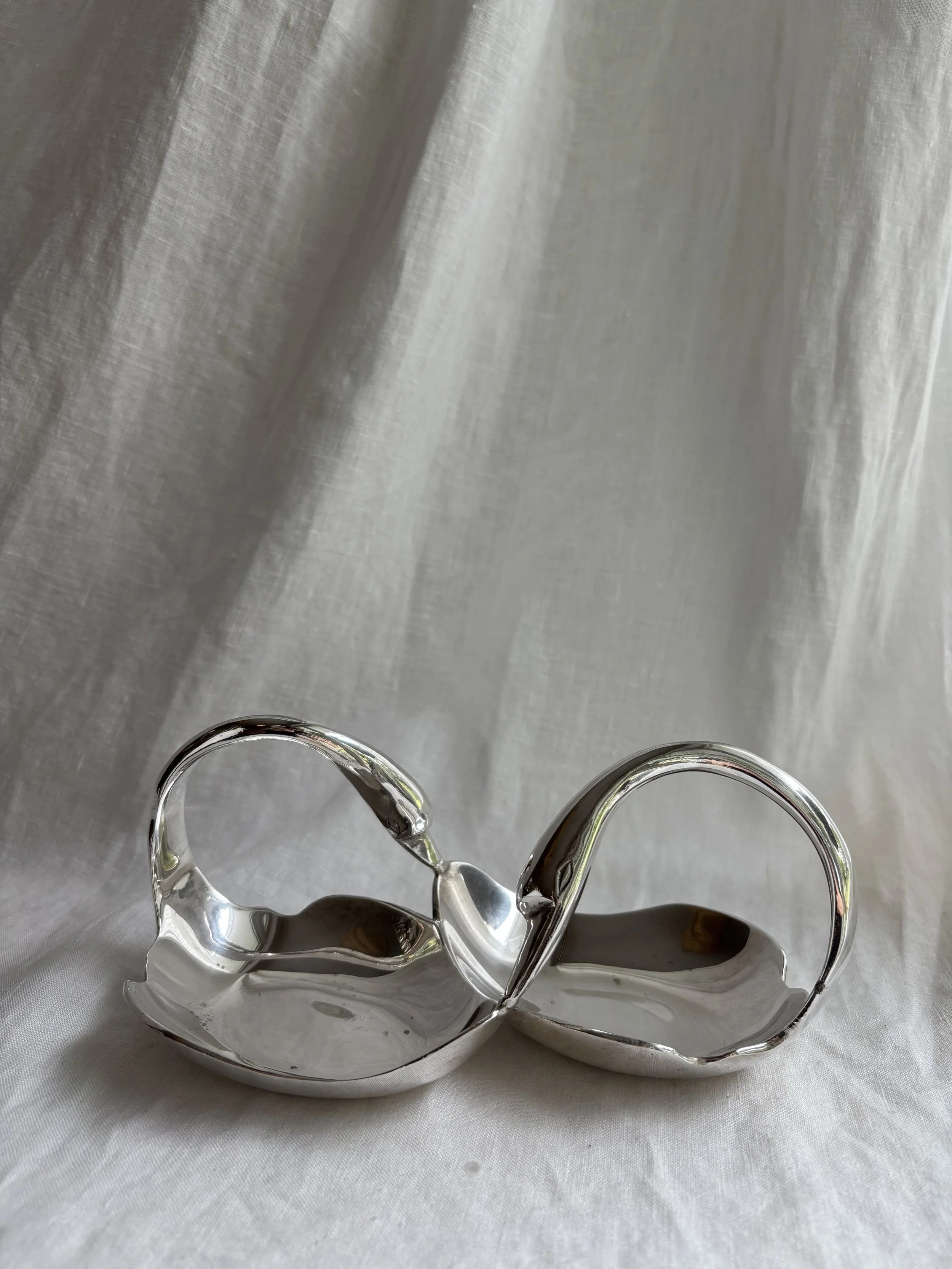 Double Swan Nut Dish