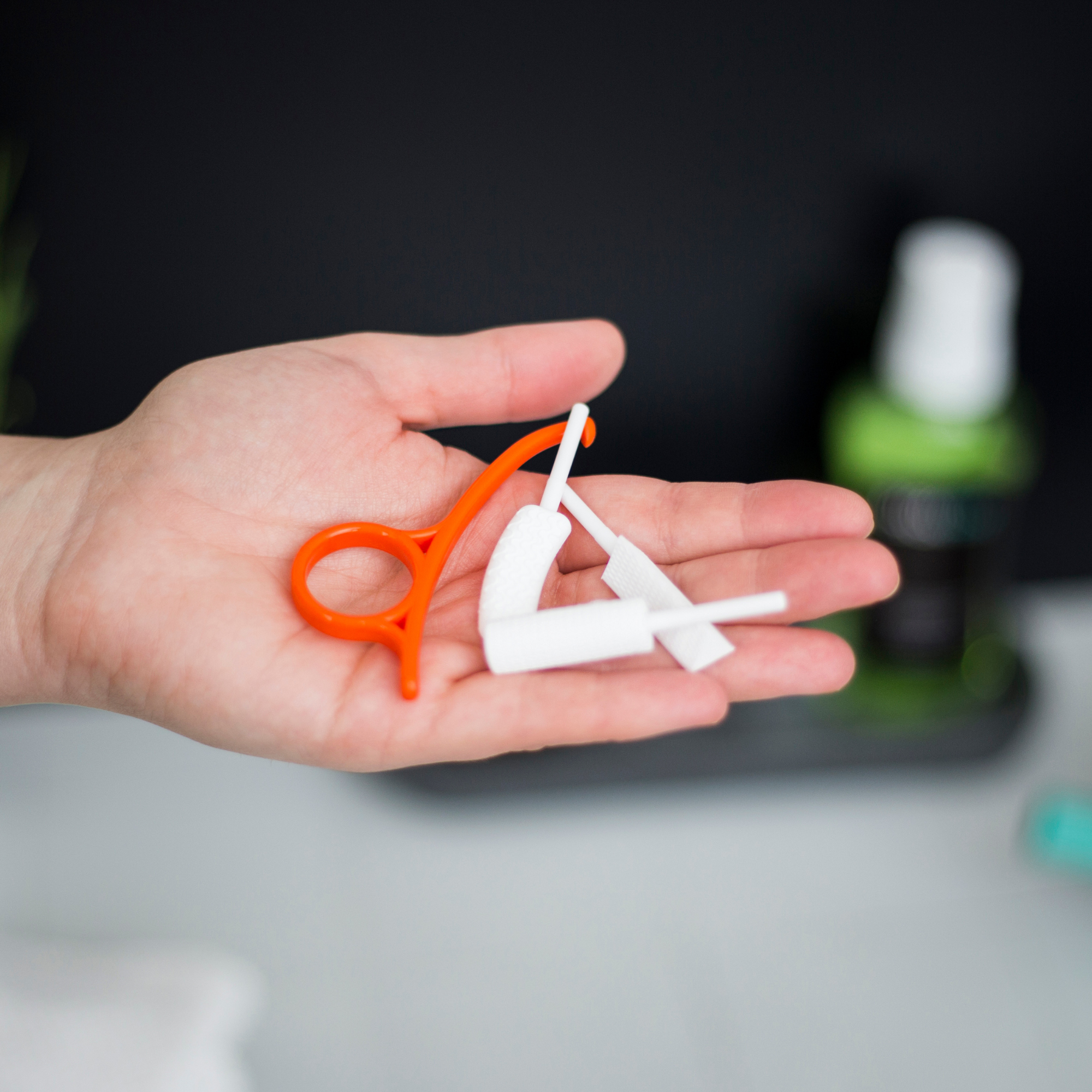 invisalign removal tool, aligner removal tool, aligner hook, aligner chewie, retainer hook, retainer chewie.