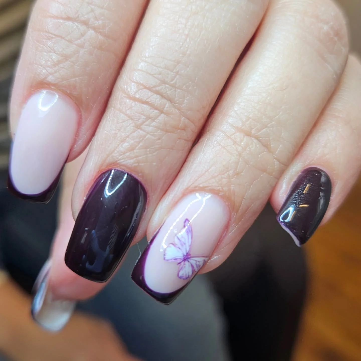 Eine sehr sch&ouml;ne neue Farbe ist bei uns angekommen 😍🔥 

#leipzignagelstudio #leipzig_beauties #leipzigcity #leipzignails #leipzig