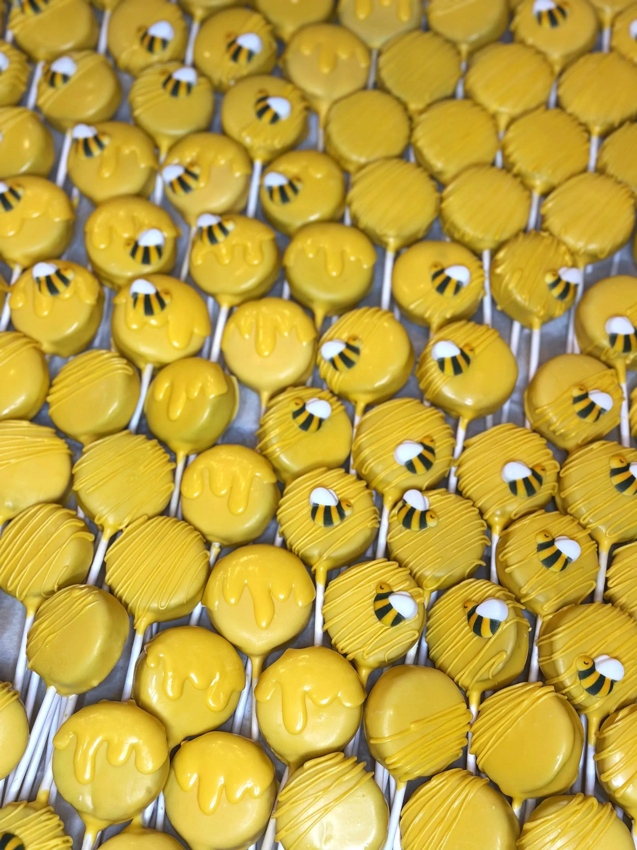 M%26M+Bakery+Bee+Cake+Pops.jpg