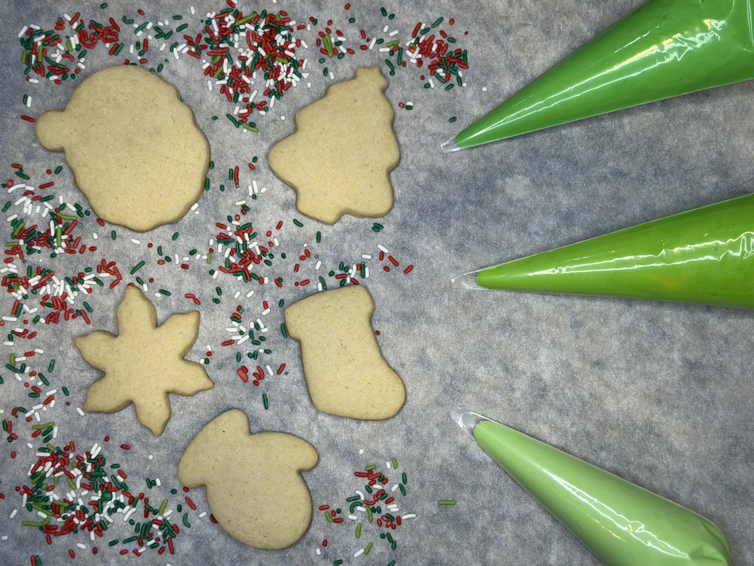 M&M Bakery Xmas DIY cookie kit.jpg