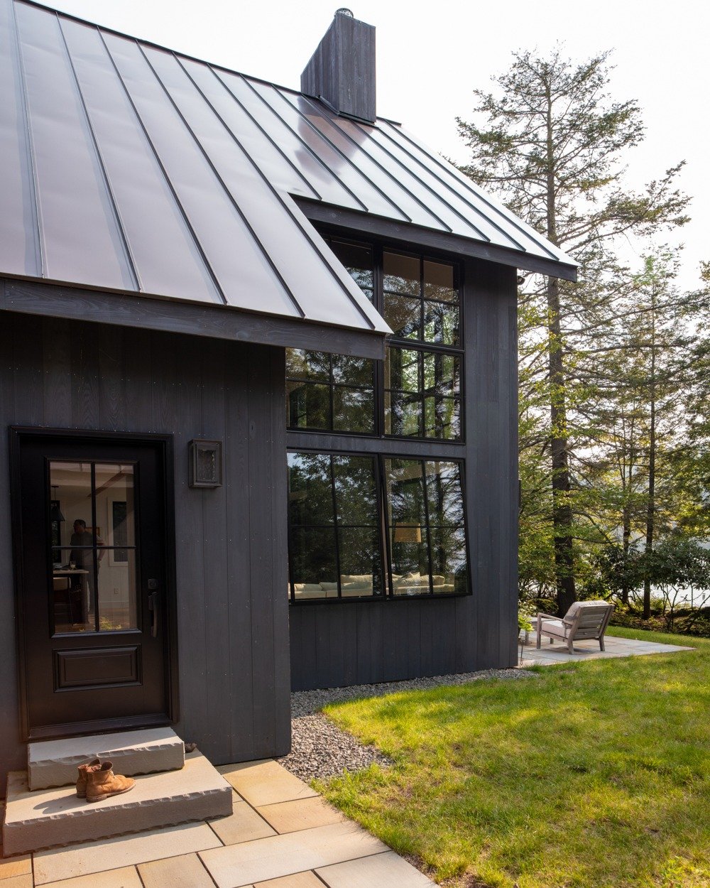 A sneak peek at our Perch Lake project -- simple volumes and big windows that look out towards a glittering lake.

Photo credit: @torkilnyc 
GC: @constructiontab 

#perchlake #upstateny #residentialarchitecture #catskillmountains
