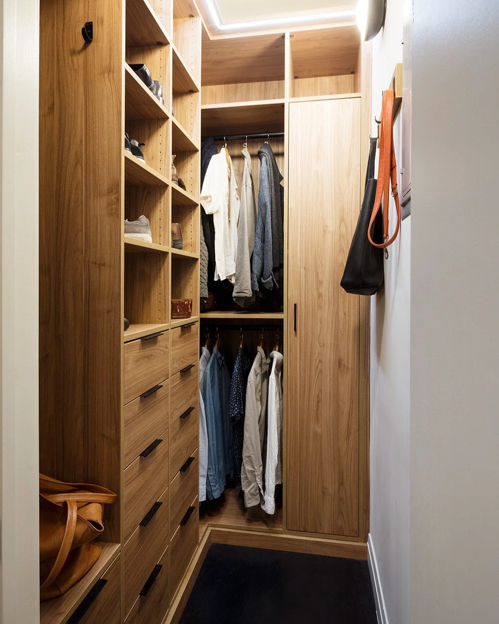 Small spaces deserve love and attention too. This is a little closet we are particularly proud of, where every inch and every surface matters.

Photo credit: @rogercasasphoto
GC: Capri Construction

#nyccloset #renovation #smallspace #closet