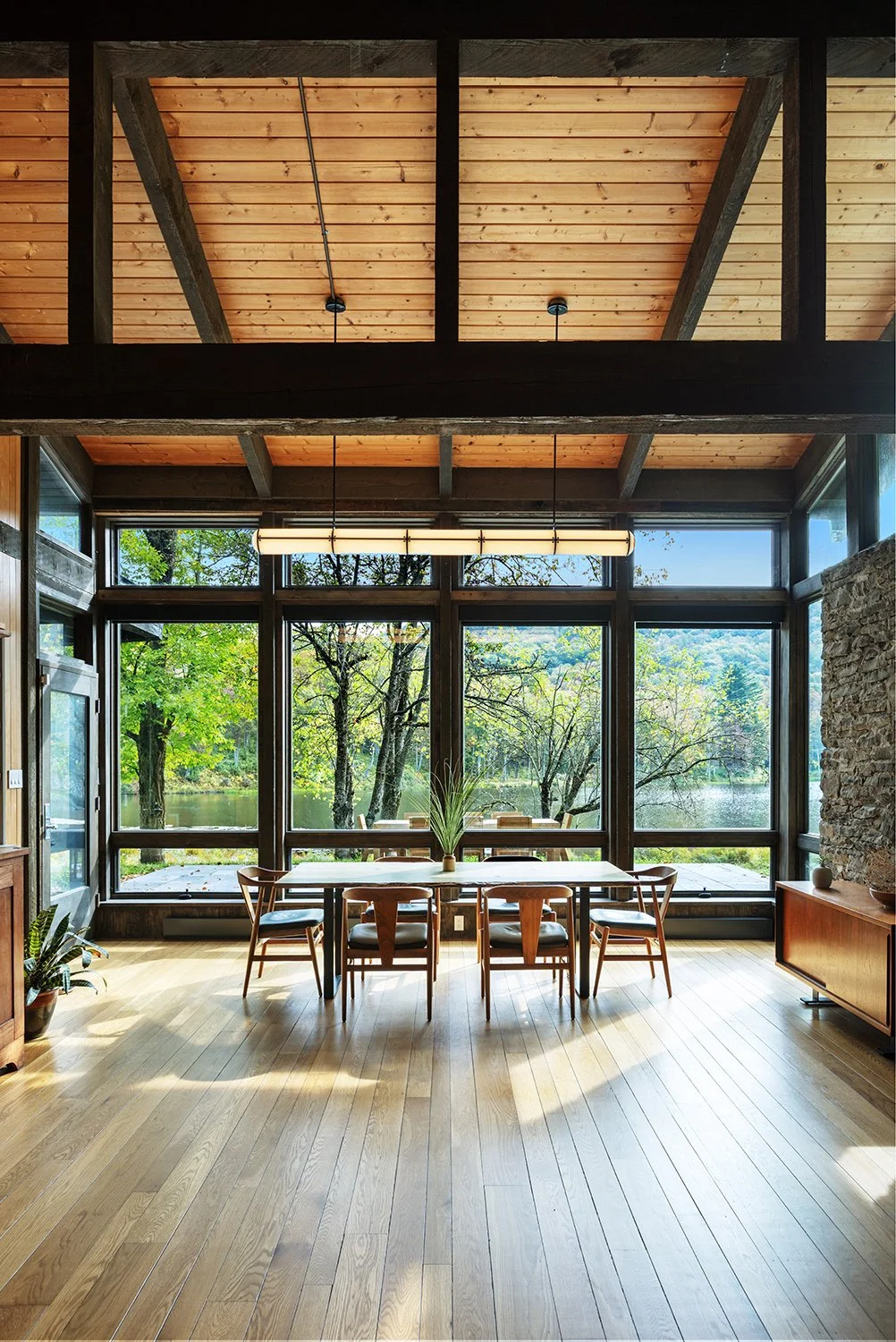 Deer Lake Interior Lakeview Dining Roll and Hill Upstate Catskills Architect
