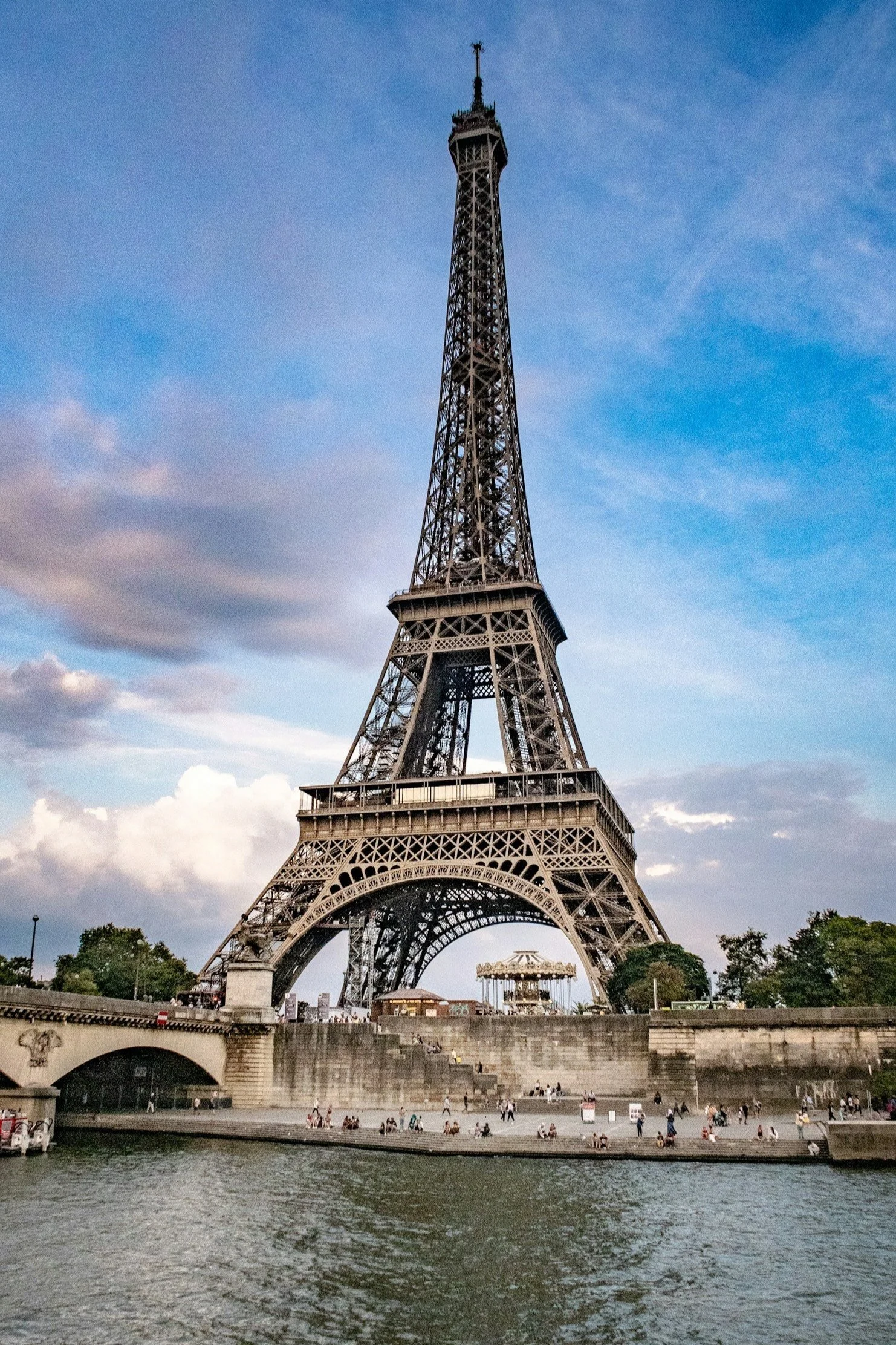Iconic view of the Eiffel Tower in Paris, France, symbolizing luxury travel and an unforgettable European vacation experience