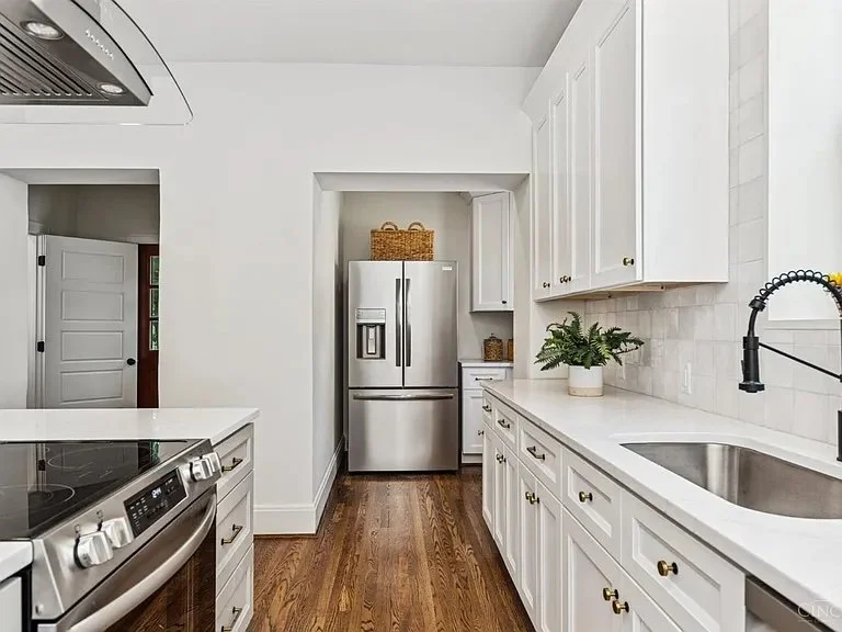 Arnsby Kitchen 3.jpeg