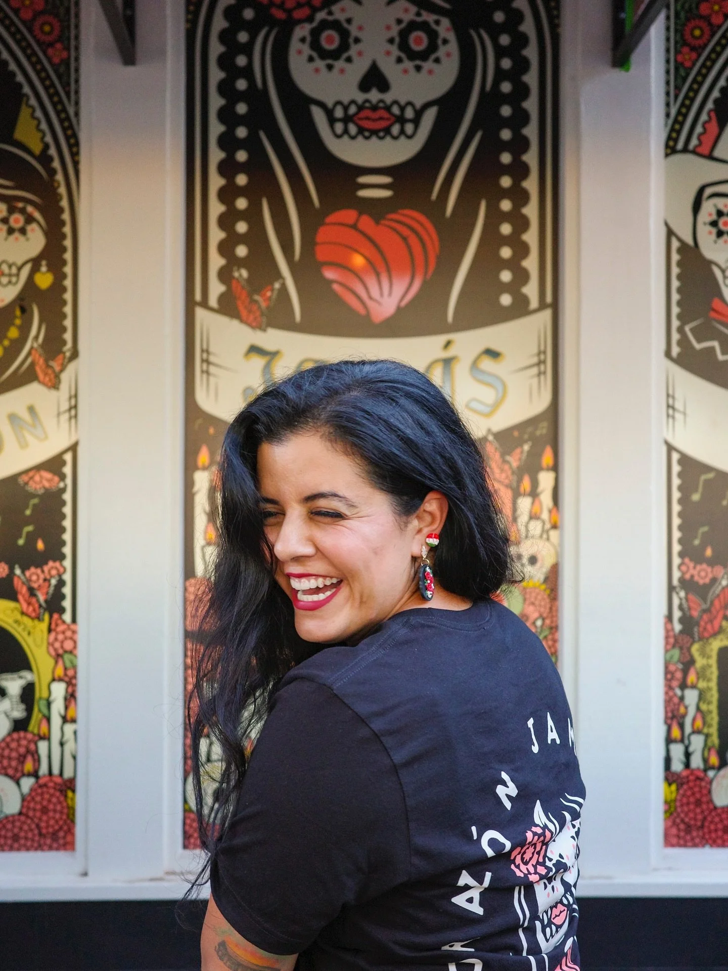 Tonight we celebrate the opening of Con Amor Botanas y Tequila, a beautiful new space in downtown Napa created as a living tribute to the ancestors we continue to love and remember.
Drawing from the brand’s heart, we illustrated a mural for th