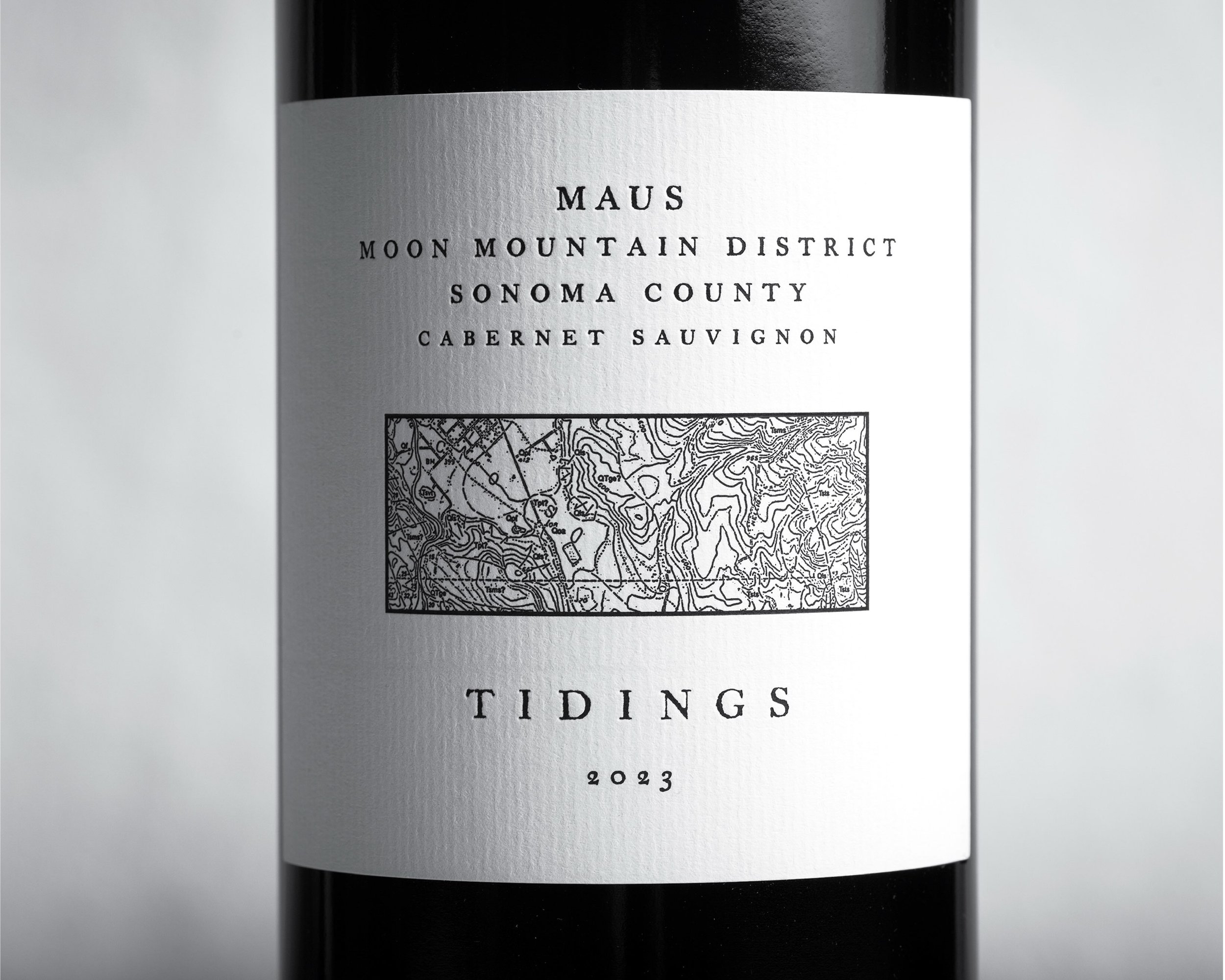 Tidings is founded on the belief that great wine is a reflection of place. Winemaker Reid Griggs approaches each bottling with traditional techniques, native fermentations, and minimal intervention, allowing the vineyard, not the winemaker, to define