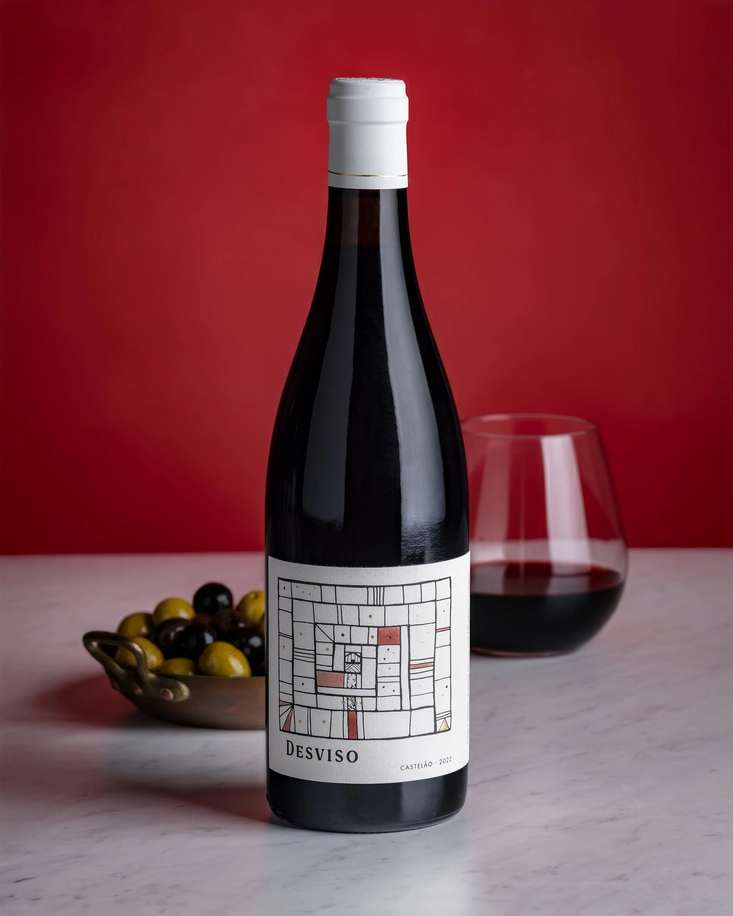 Desviso wines Castelao label detail with olives in background