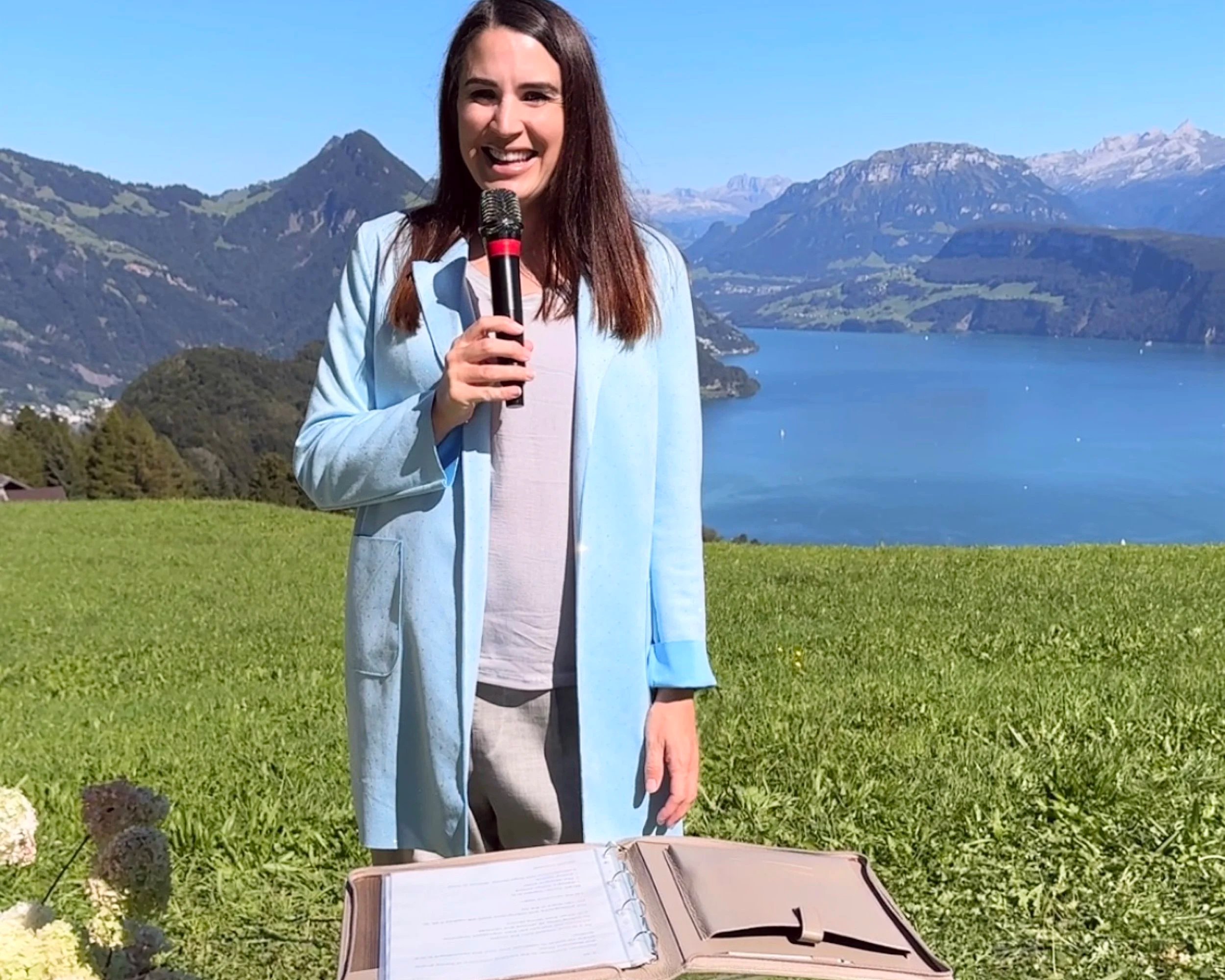 Traurede Officiant Celebrant Wedding Switzerland Freie Traurede Schweiz Basel Luzern Schaffhausen Zürich