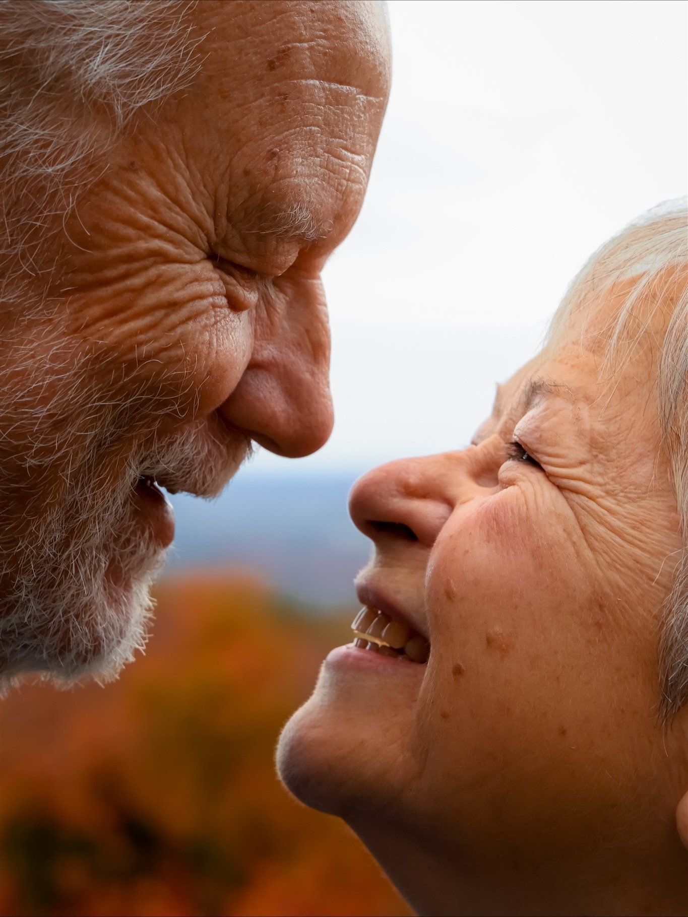 Un amour d&rsquo;automne, un amour qui donne vie, de g&eacute;n&eacute;rations &agrave; g&eacute;n&eacute;rations. Une famille qui s&rsquo;aiment et qui veut l&rsquo;immortaliser ✨

#familyportrait #generation #couplephotographer #loveislove