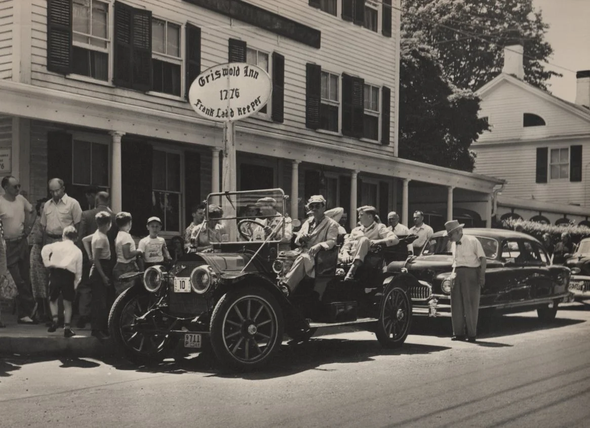 old car parade 1956.jpg