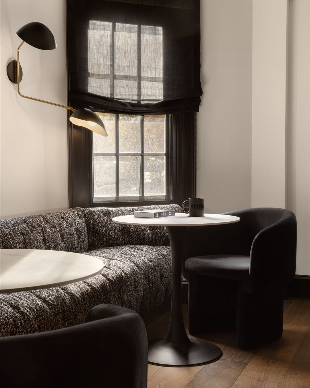 we always try to sneak a banquette into a project - this gem was lucky enough to get two

project : YSS DC