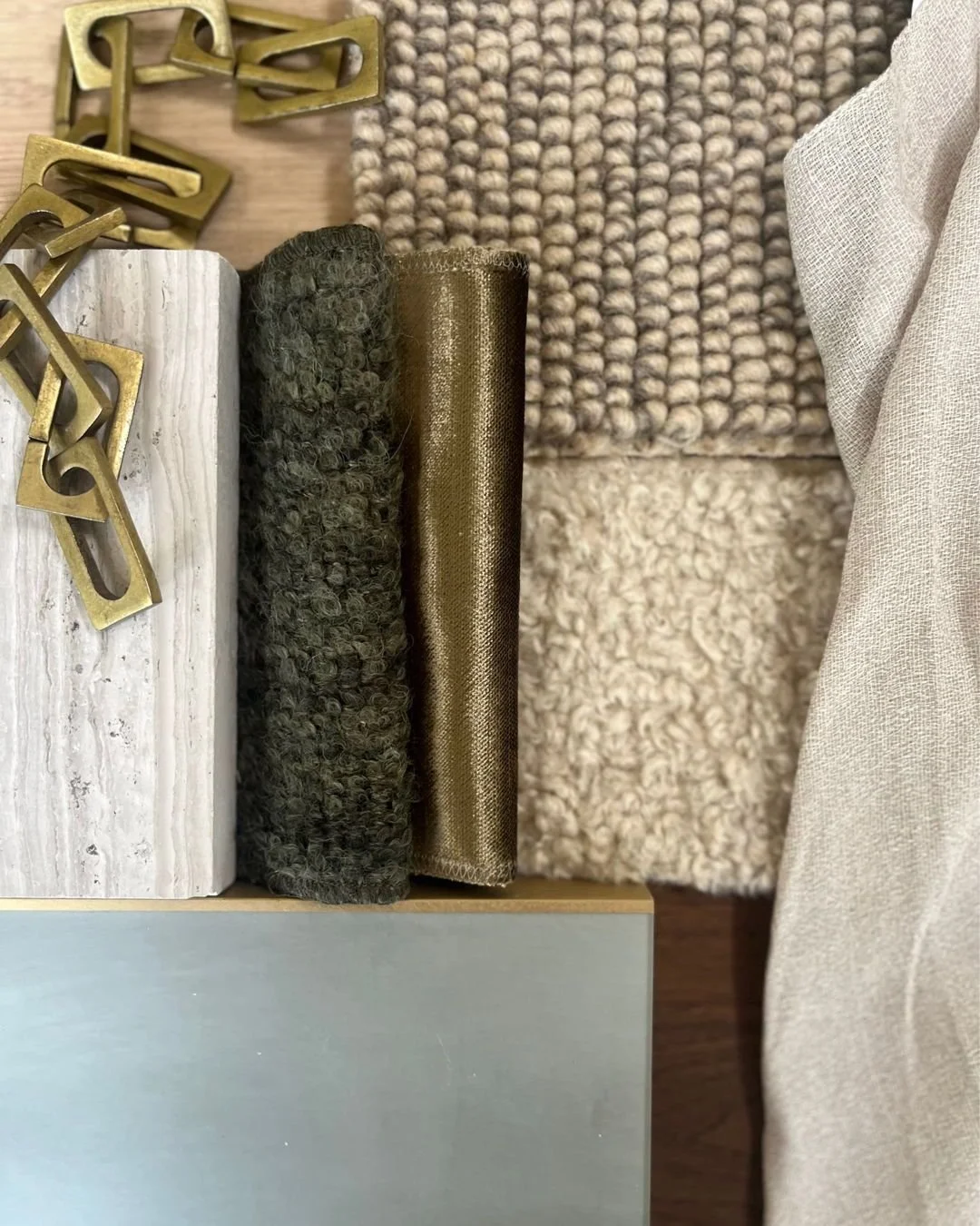 sometimes the flat-lays don't come to life until you're long done with the project and you just miss her dearly.

project : serenity now