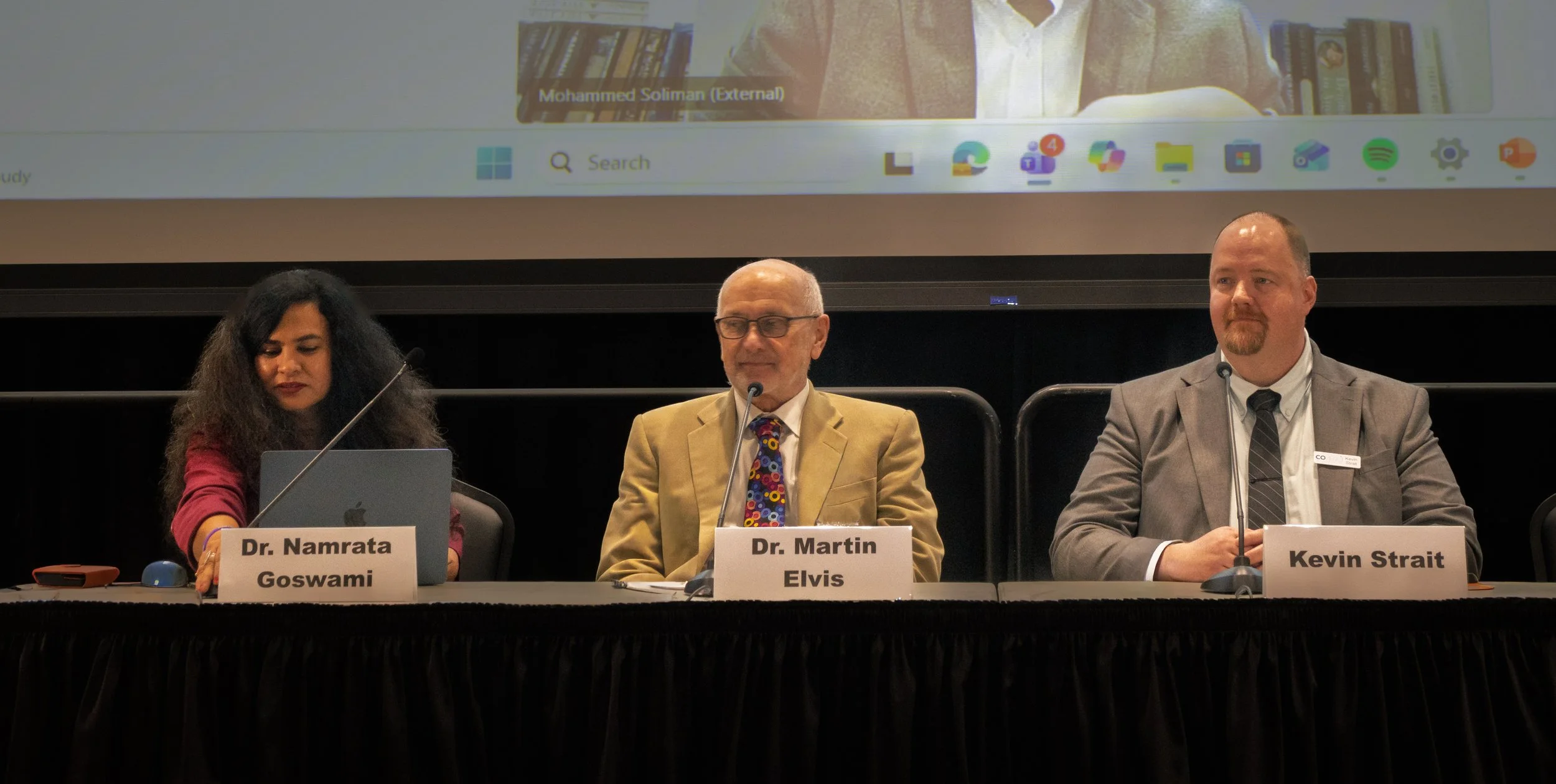 World conf A-4323.jpg