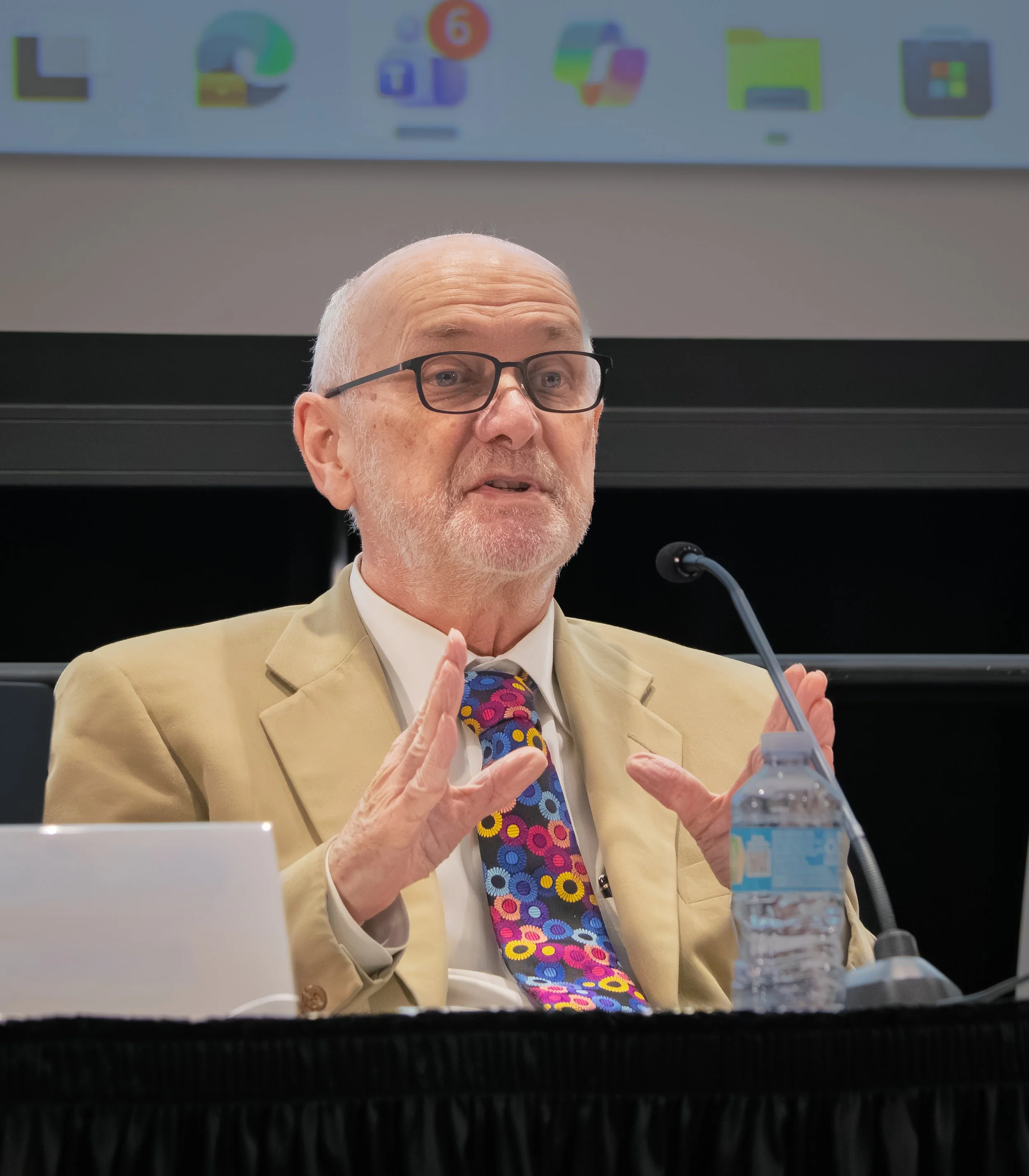 World conf A-4502.jpg