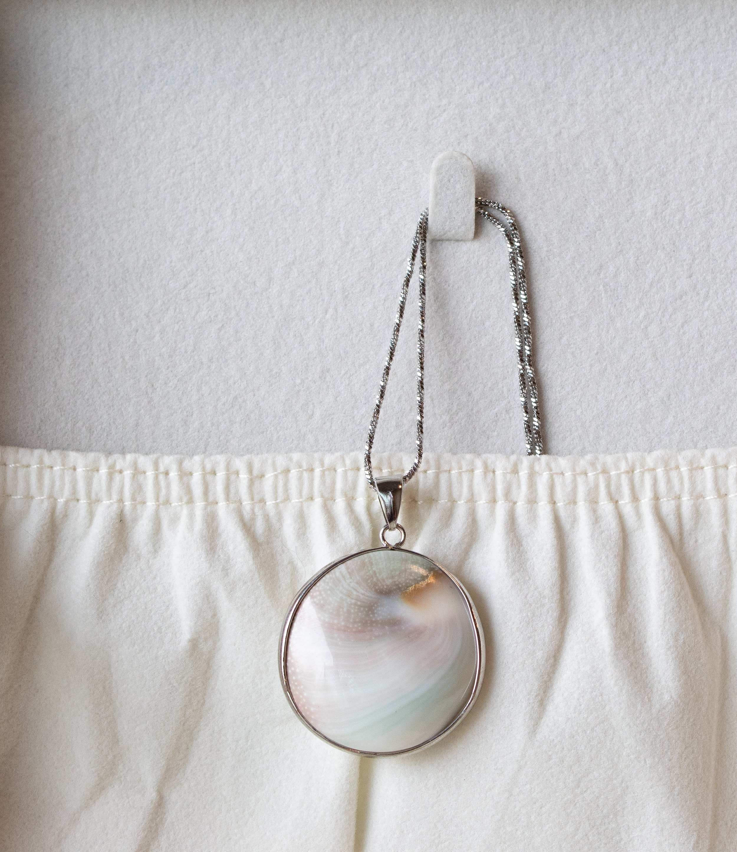 Silver_Reversible_Shell_1.jpg