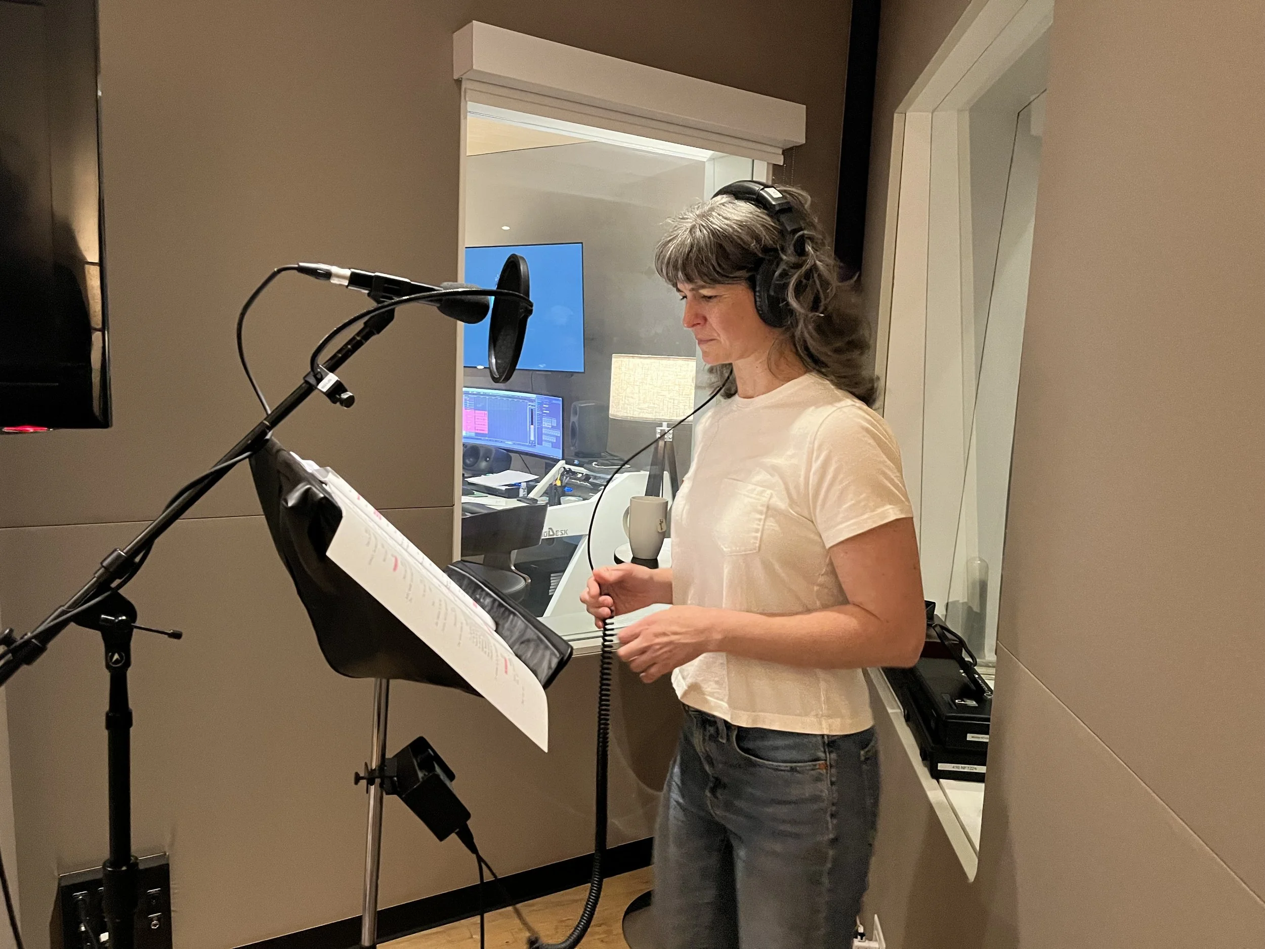 Lucy Carapetyan as Wren