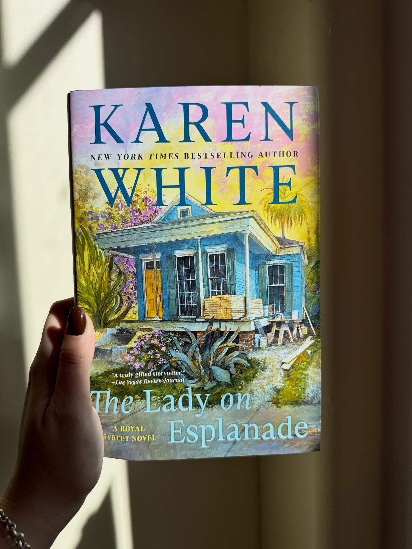 Congratulations to the incredible @karenwhitewrite on release day! 🎉 

Her newest novel, &ldquo;The Lady on Esplanade,&rdquo; is out today &mdash; a haunting, heart-tugging story set in the streets of New Orleans that&rsquo;s perfect for cozy fall n