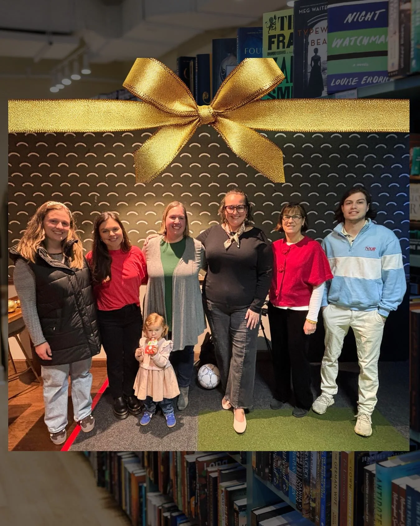 So grateful for this crew and everything they&rsquo;ve poured into Poe &amp; Company this year. 💛📚

From events to recommendations to the everyday magic behind the scenes &mdash; 2025 wouldn&rsquo;t have been the same without you!

Left to right: L