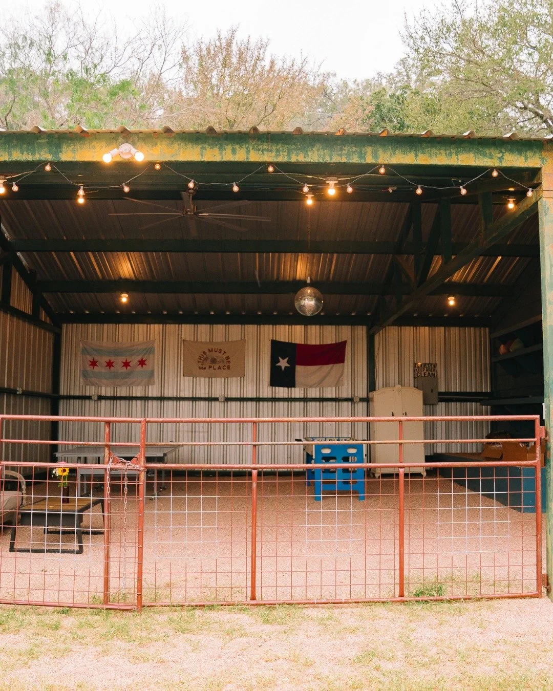 From fall dinners to holiday celebrations, the Party Barn is made for gathering.

📍 Colorado River &middot; San Saba, Texas

#HillaRanchGlamping #GlampatHillaRanch #HillaRanch #Glamping #FallAtHilla #TexasHillCountry #LuxuryGlamping  #PartyBarn #San