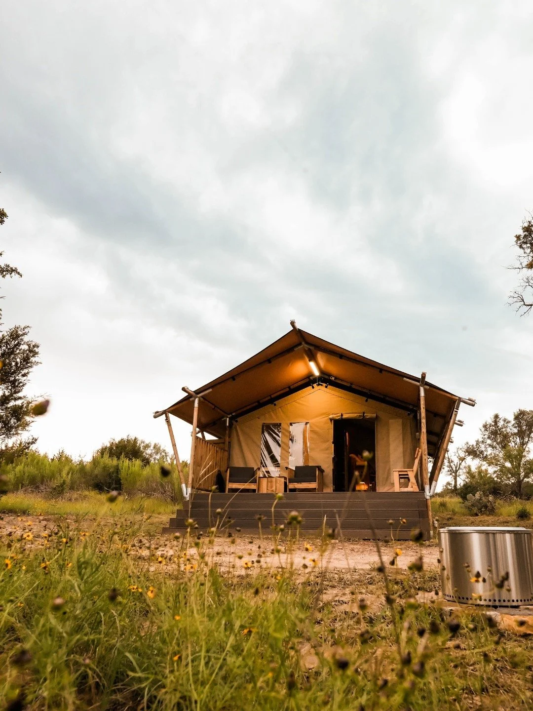 Slow down and stay cozy this season.

📍 Colorado River &middot; San Saba, Texas

#FallAtHilla #HillaRanchGlamping #LuxuryGlamping #HillCountryGetaway #TexasGlamping #VisitSanSaba #SanSabaTexas #GlampingRetreat #HillaRanch #Glamping #GlampatHillaRanc