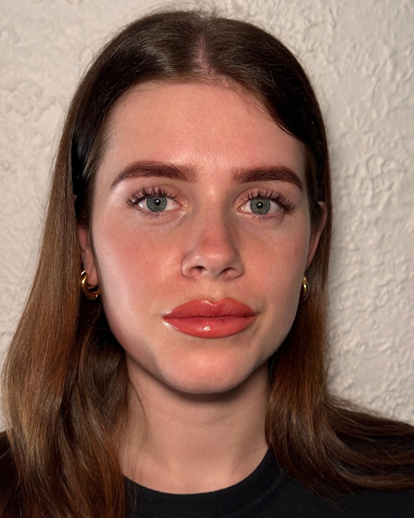 Lip blush transformation 💋🍒

Swipe to see the before &gt;&gt; 

The colour will fade 40% and will be a more nude tone when healed 🤍

Wet lashes + brow wax and tint also by @hawksbeauty 

#lipblush #liptint #lipblushing #lipblushtattoo #browshaping
