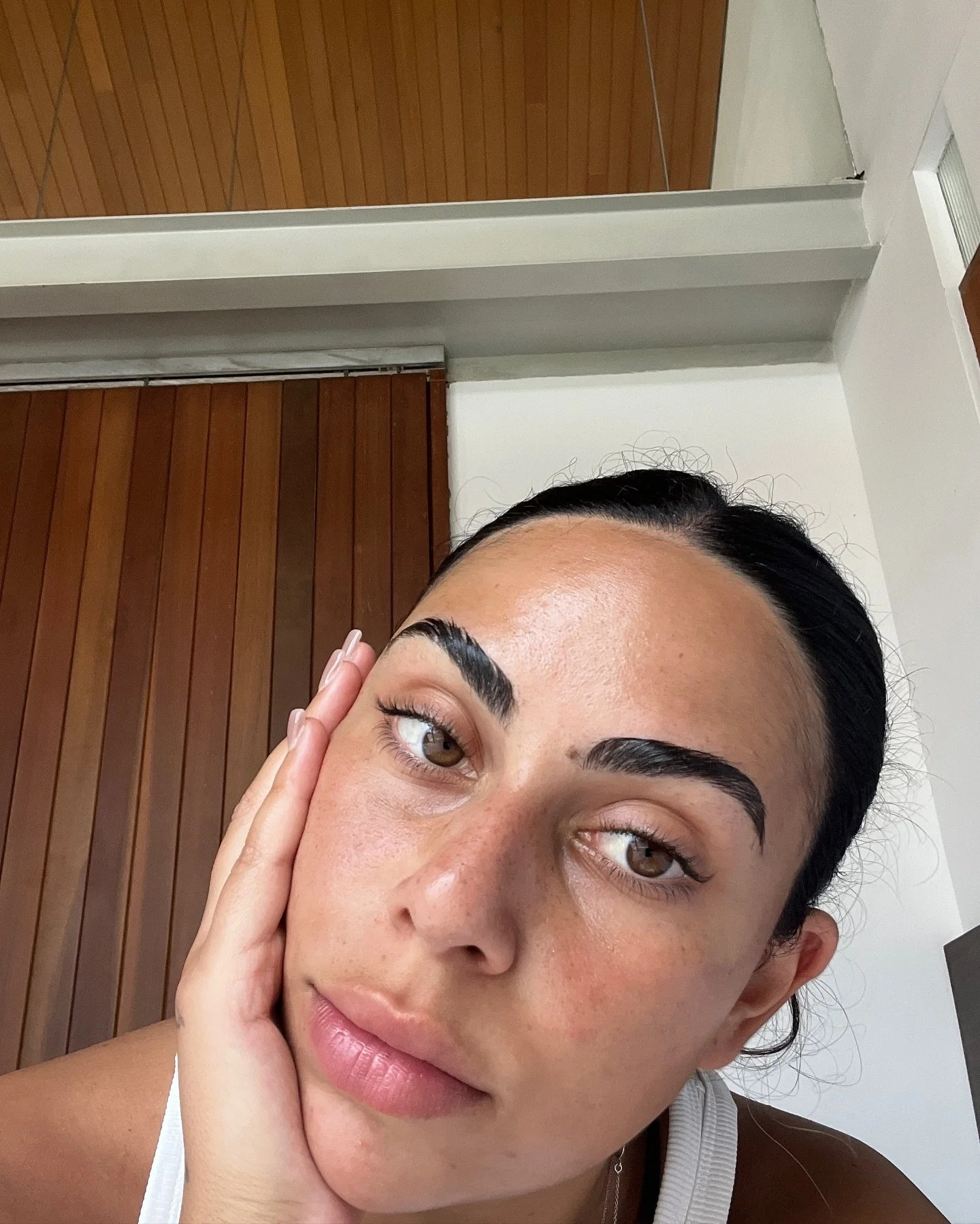 Soaking up the sun in Bali 🌺 
Lash lift and tint and lamination and wax for my girl @the.msrichards 

Visit www.hawksbeauty.com for all bookings 💞