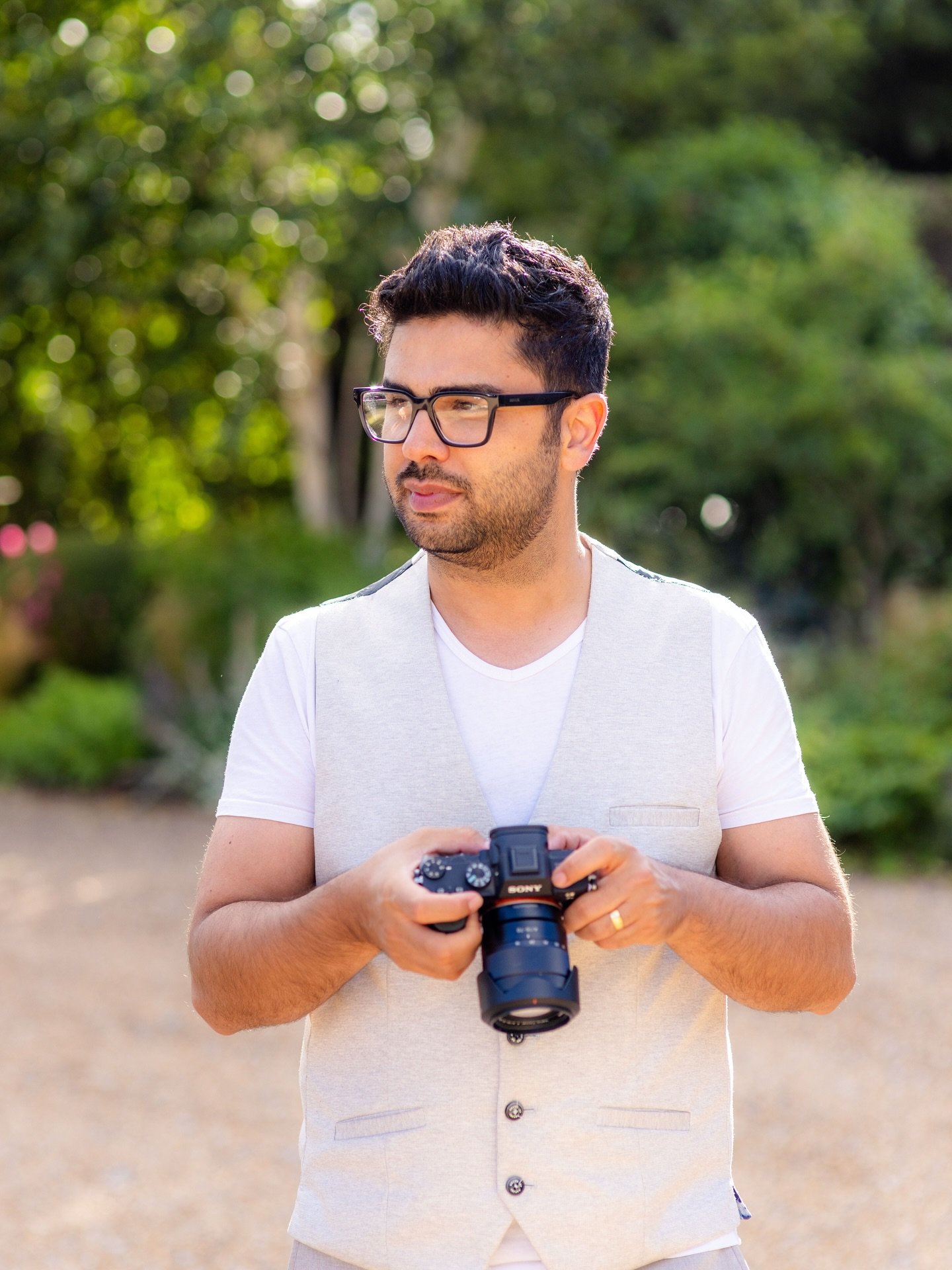 Hey, I&rsquo;m Arash 👋
The guy behind the camera at Emotions Films.

If we haven&rsquo;t met before&mdash;welcome. I&rsquo;m a wedding filmmaker based in London which I travel all over the UK, and I tell love stories for couples who care more about 