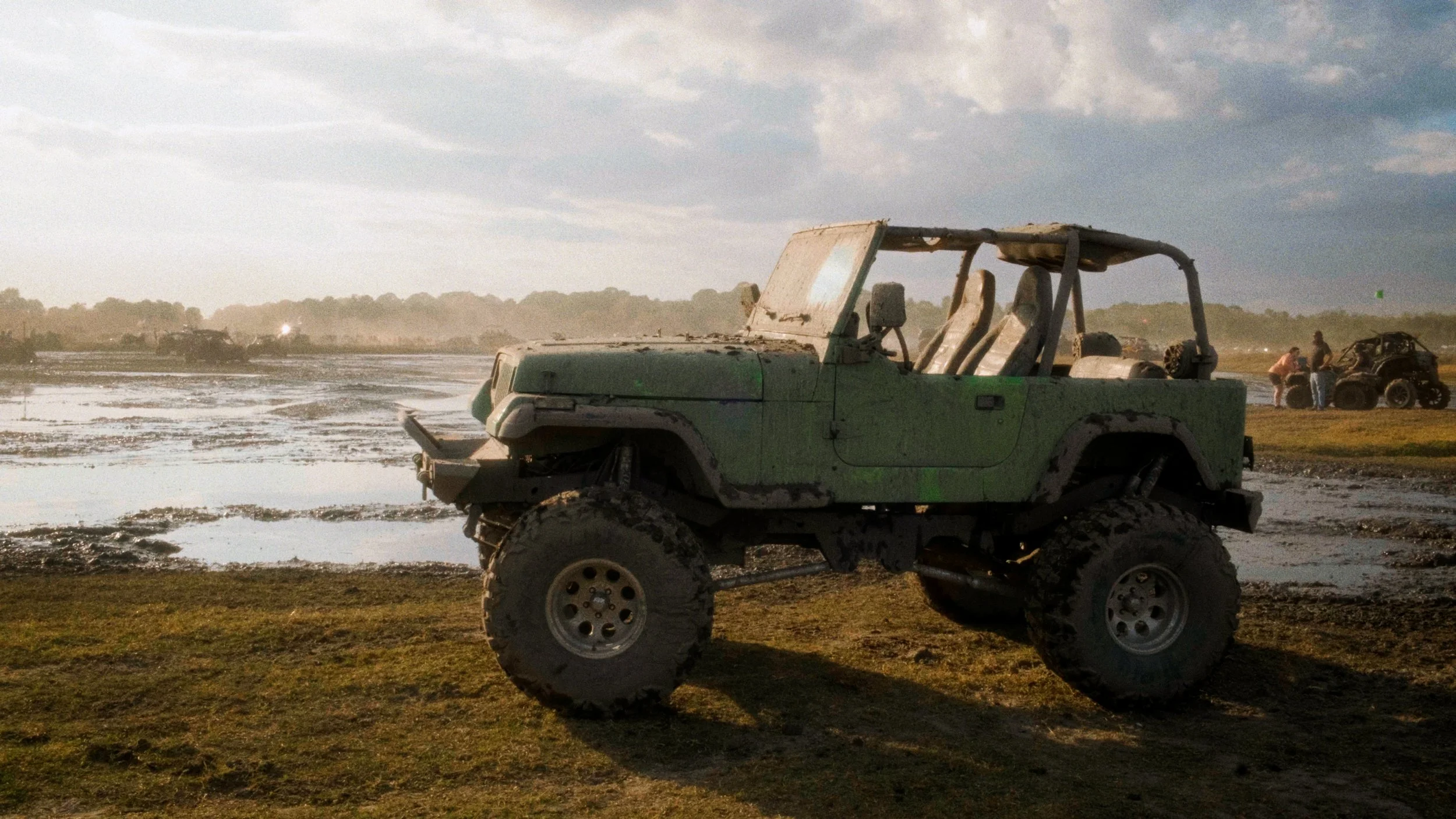 TRUCKS GONE WILD.00_08_43_26.Still049.jpg