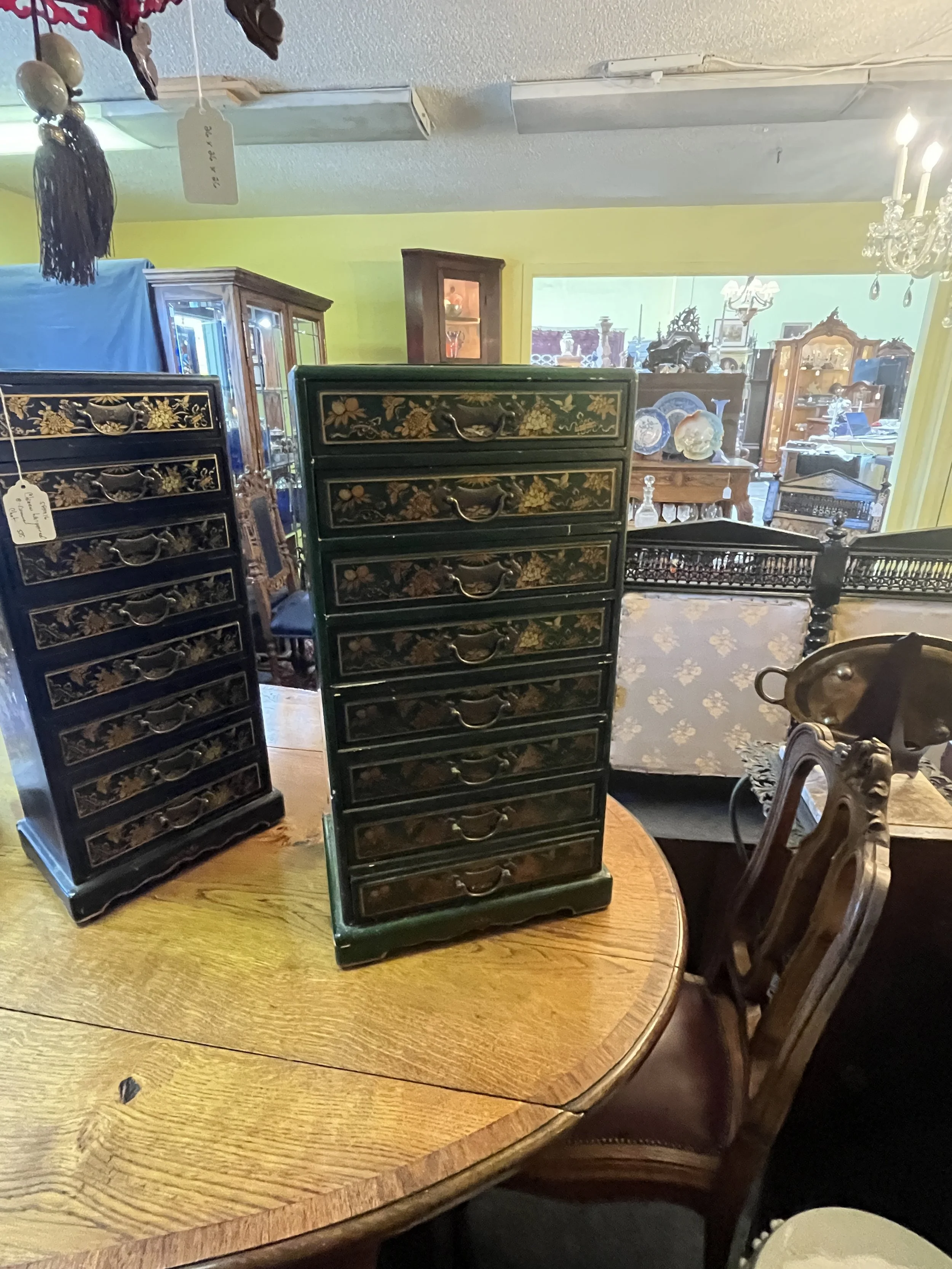 5RM16 - Small Chinese Lacquered Chest