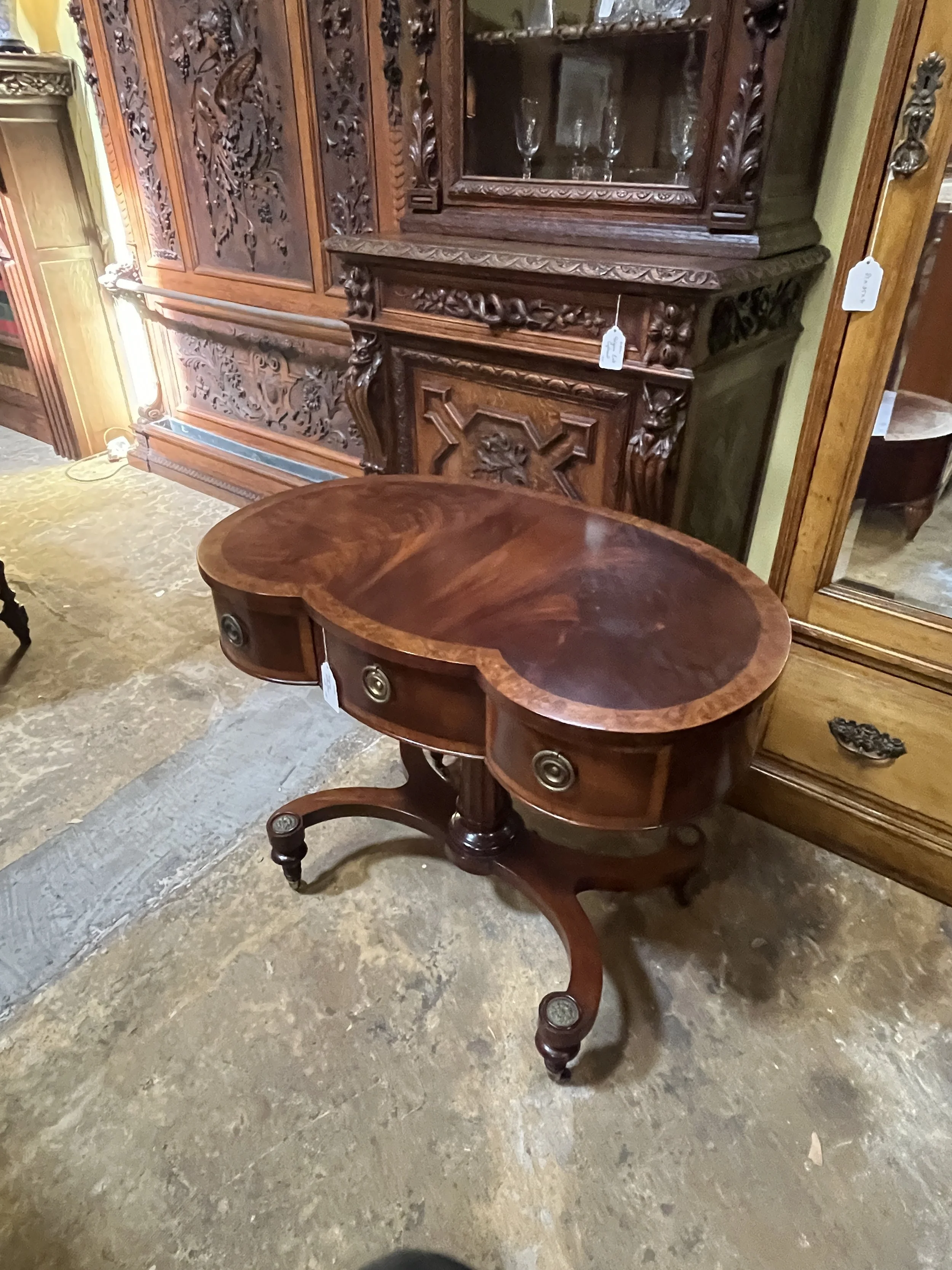 3RM5 - Mahogany Lamp Table