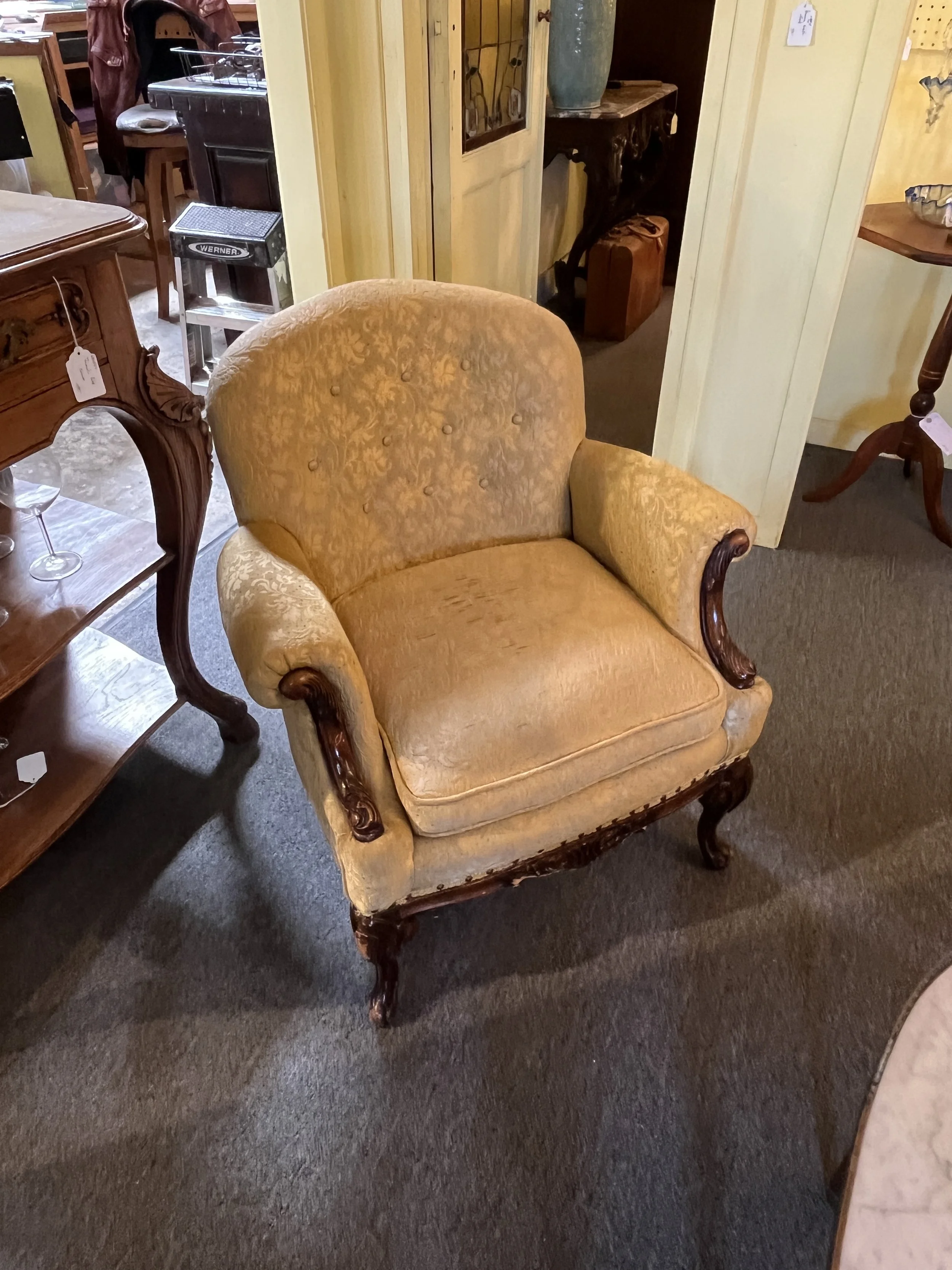 6KP106 - Upholstered Arm Chair