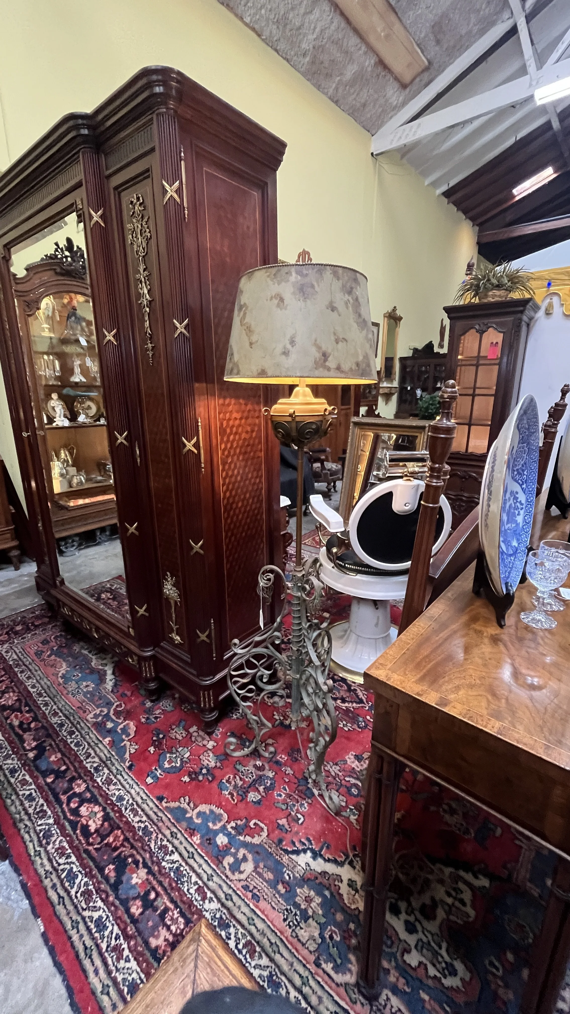 1RM8 - Wrought Iron Floor Lamp