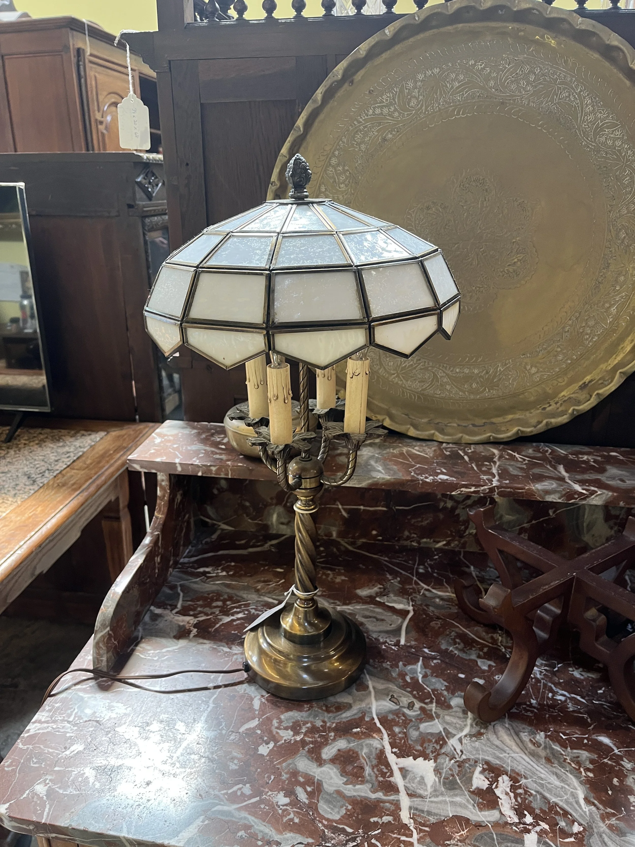 3RM1 - Table Lamp with Leaded Glass Shade
