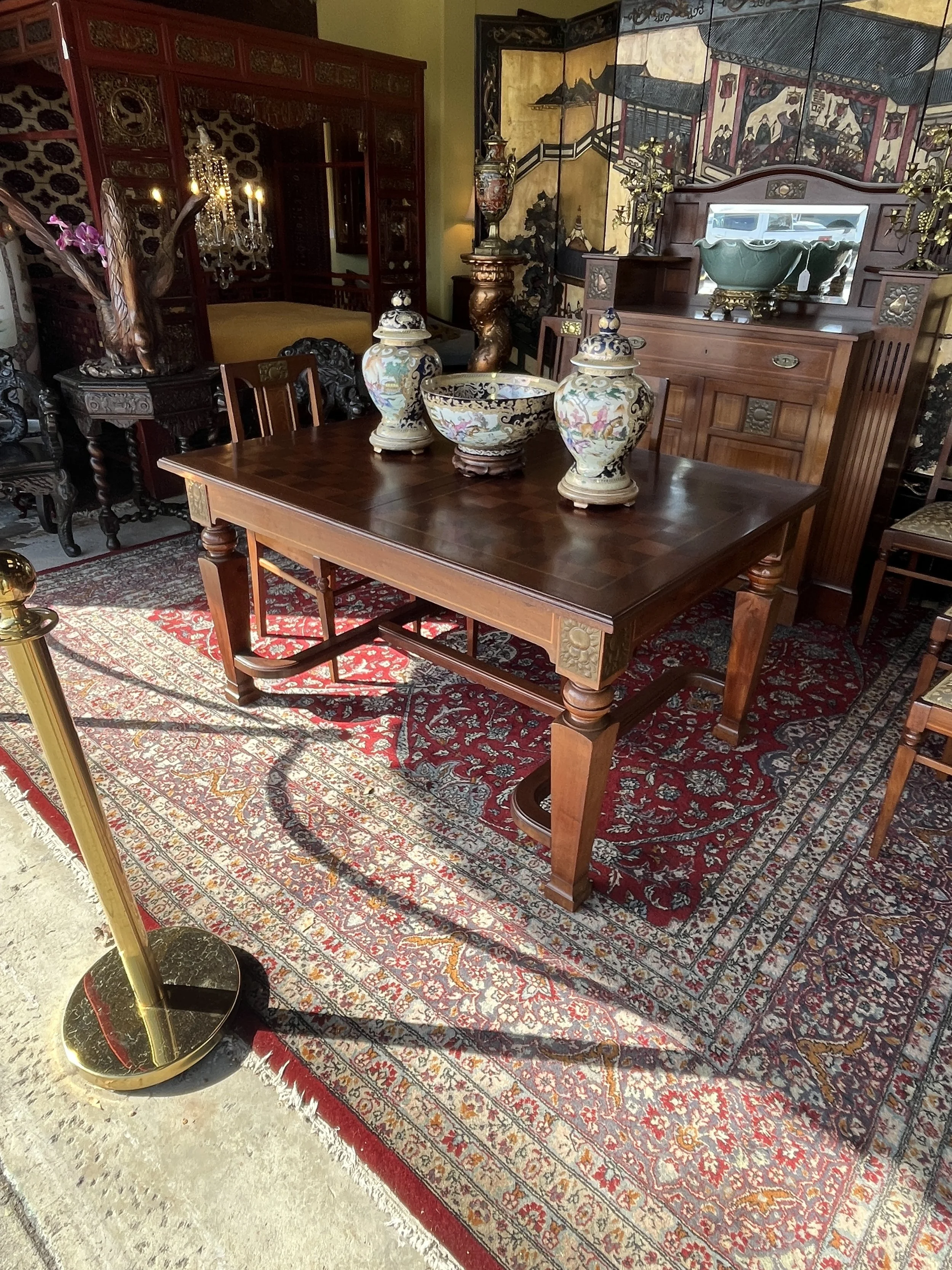 1RM101 - Mahogany "DeCoene" Dining Table