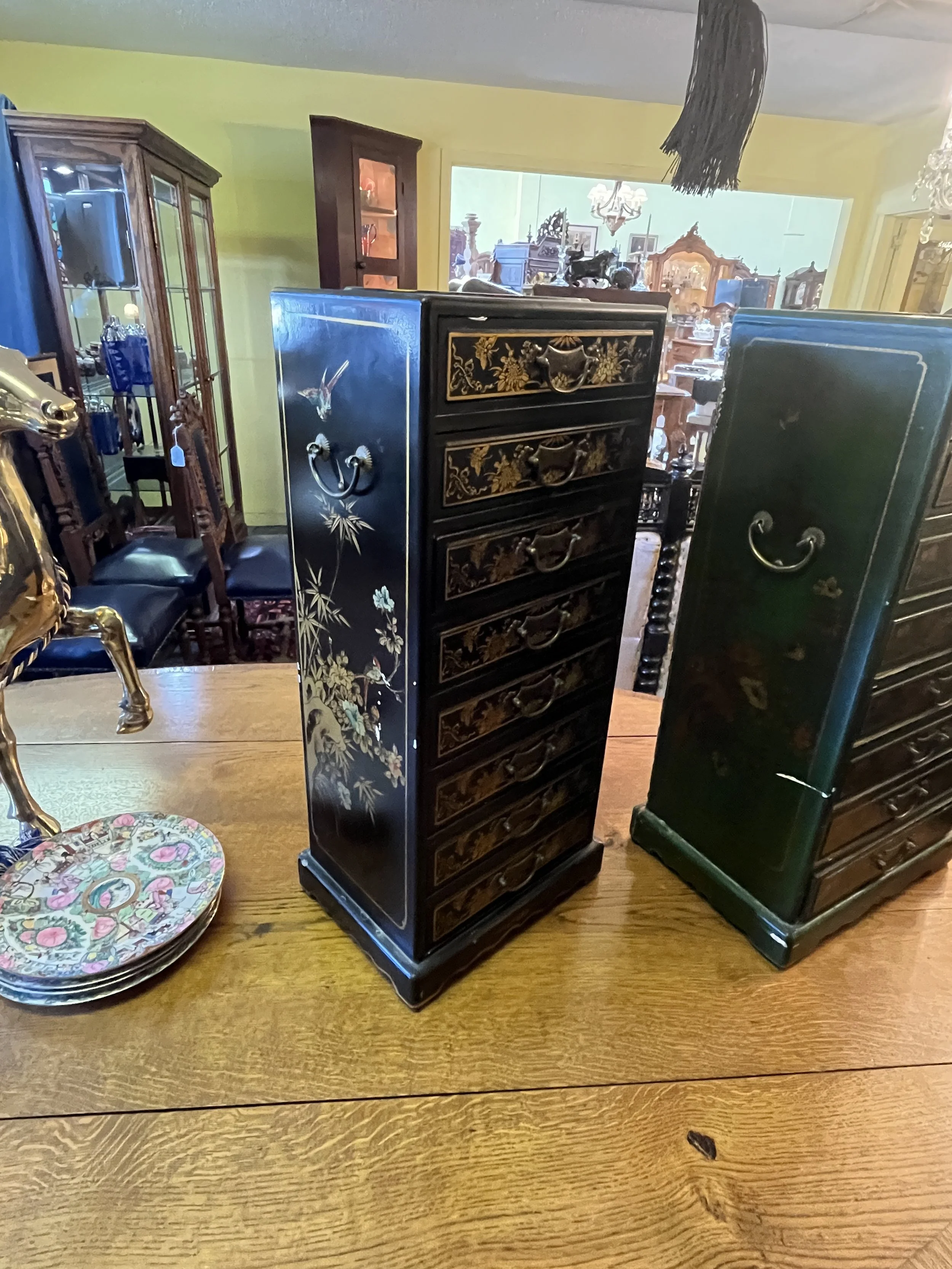 5RM16 - Small Chinese Lacquered Chest