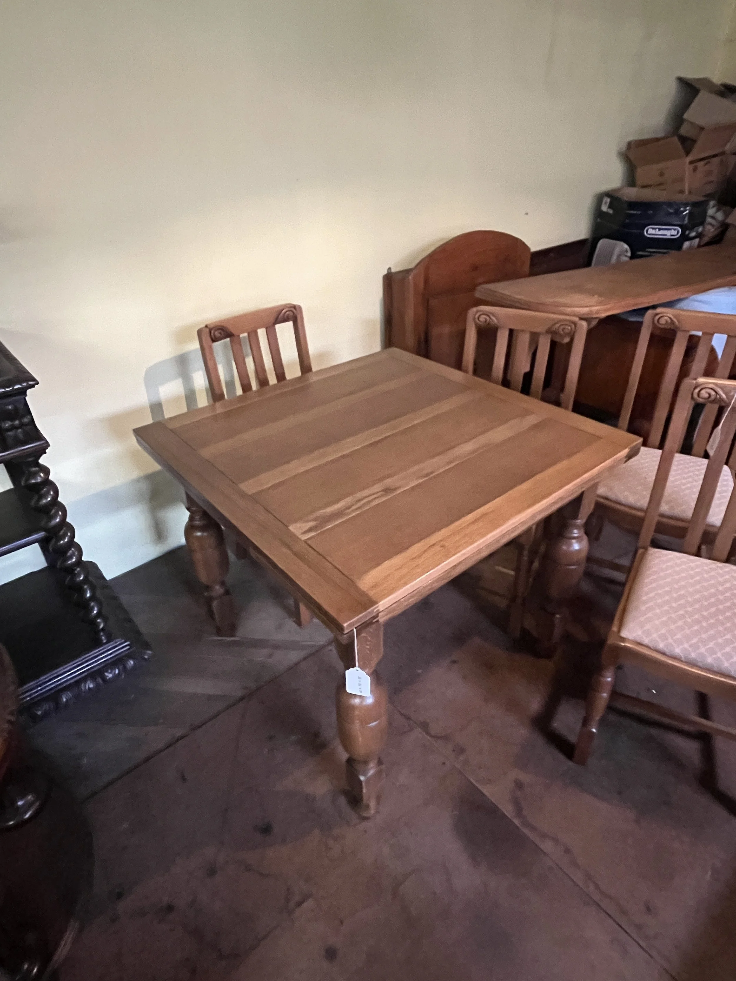 7RM100 - English Oak Dining Table