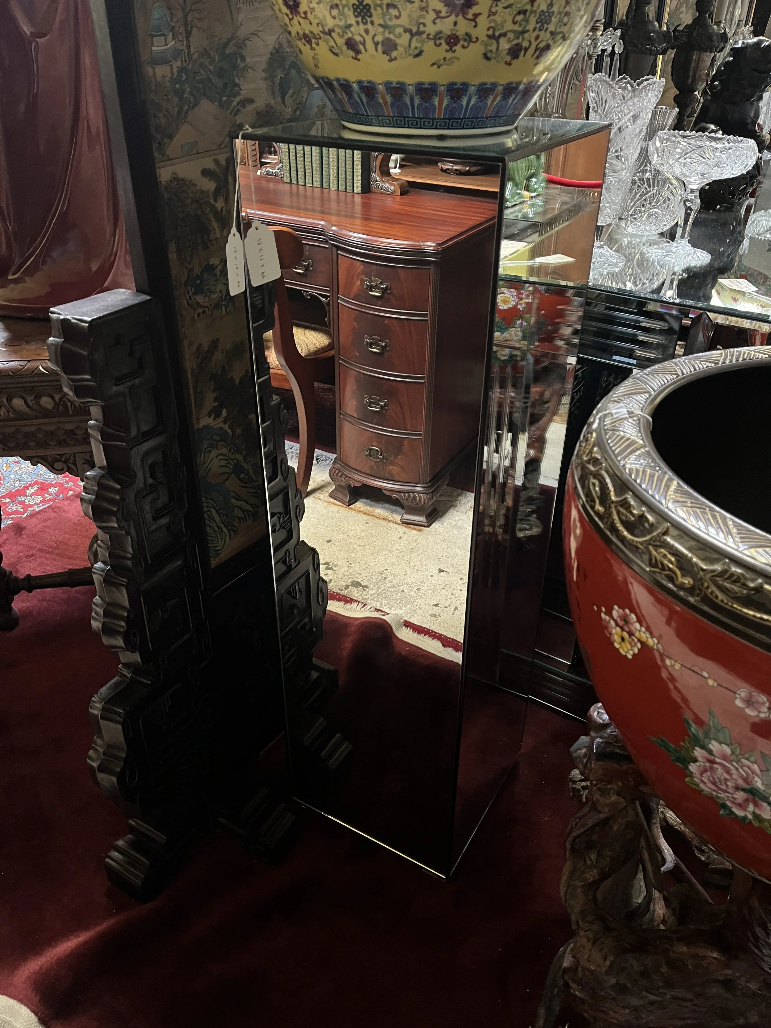 6RM14 - Mirrored Pedestal