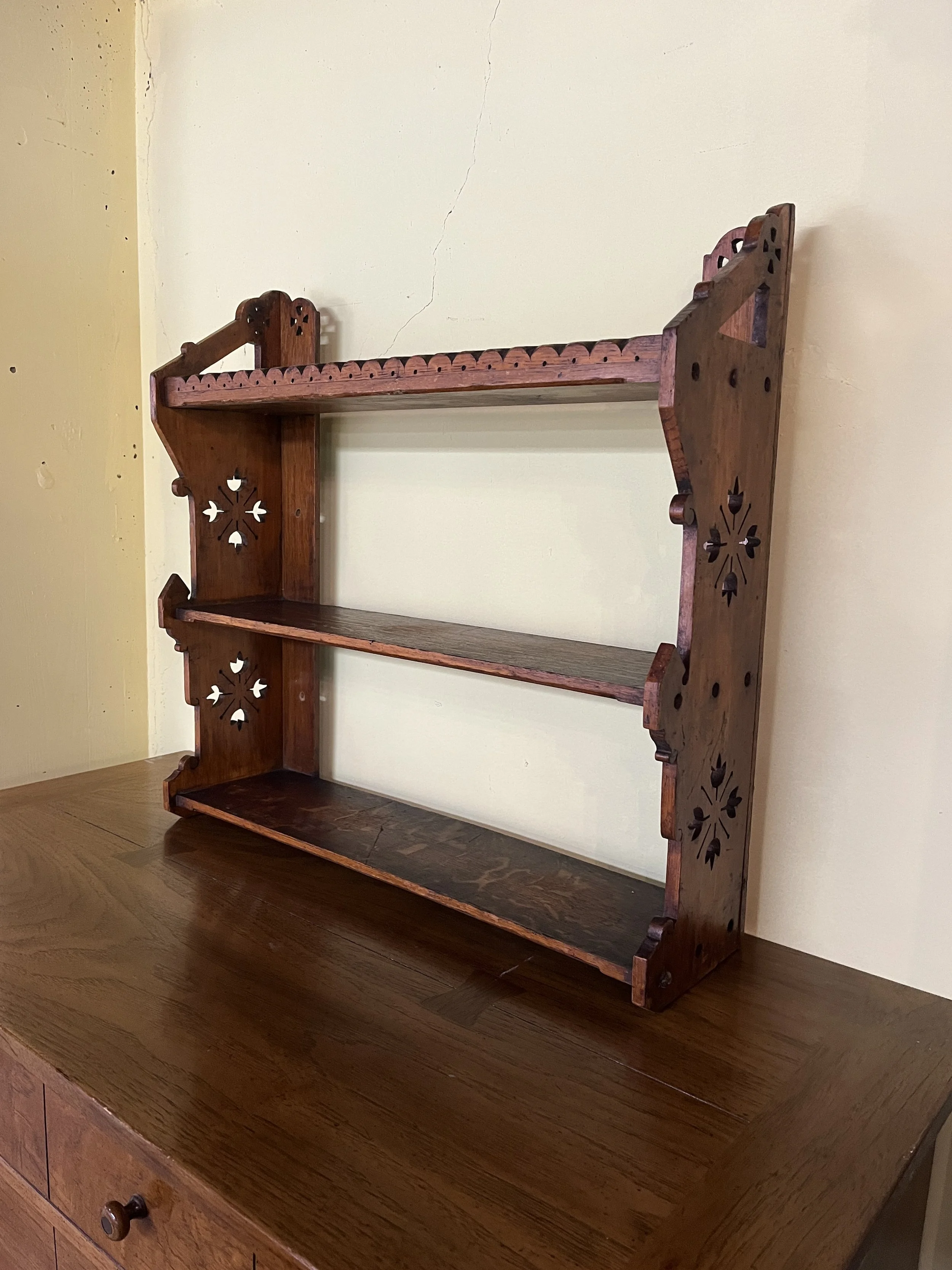 CO3HW2 - Small Wall Shelf