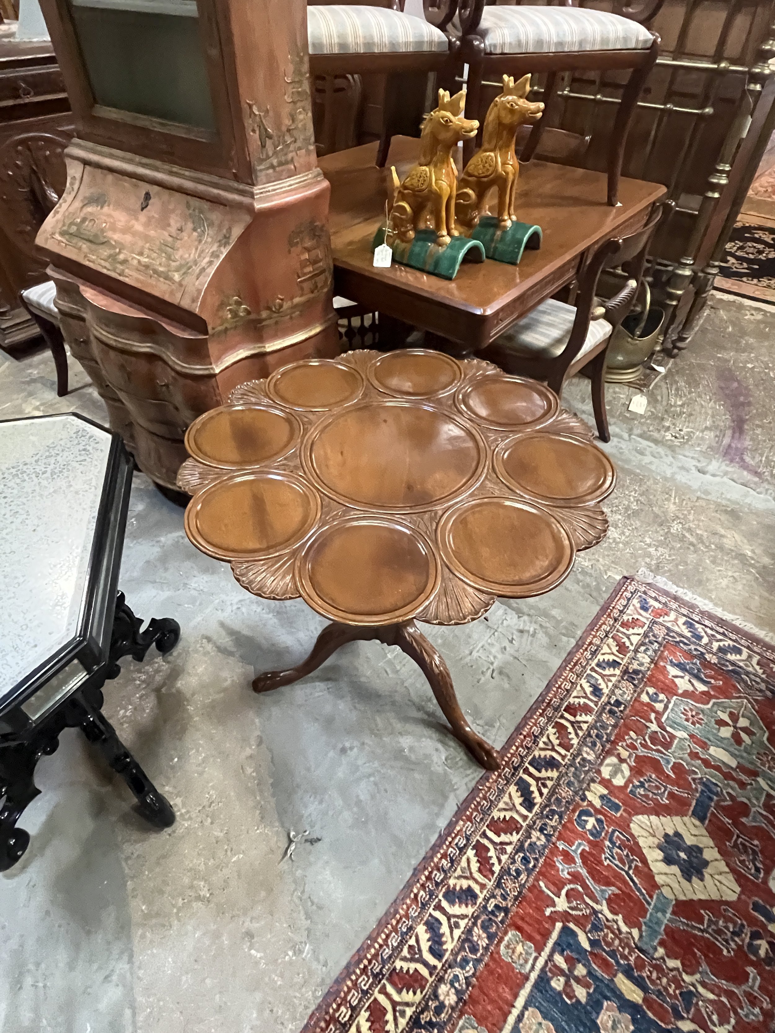 CO2DM43 - Mahogany Tilt-Top Table
