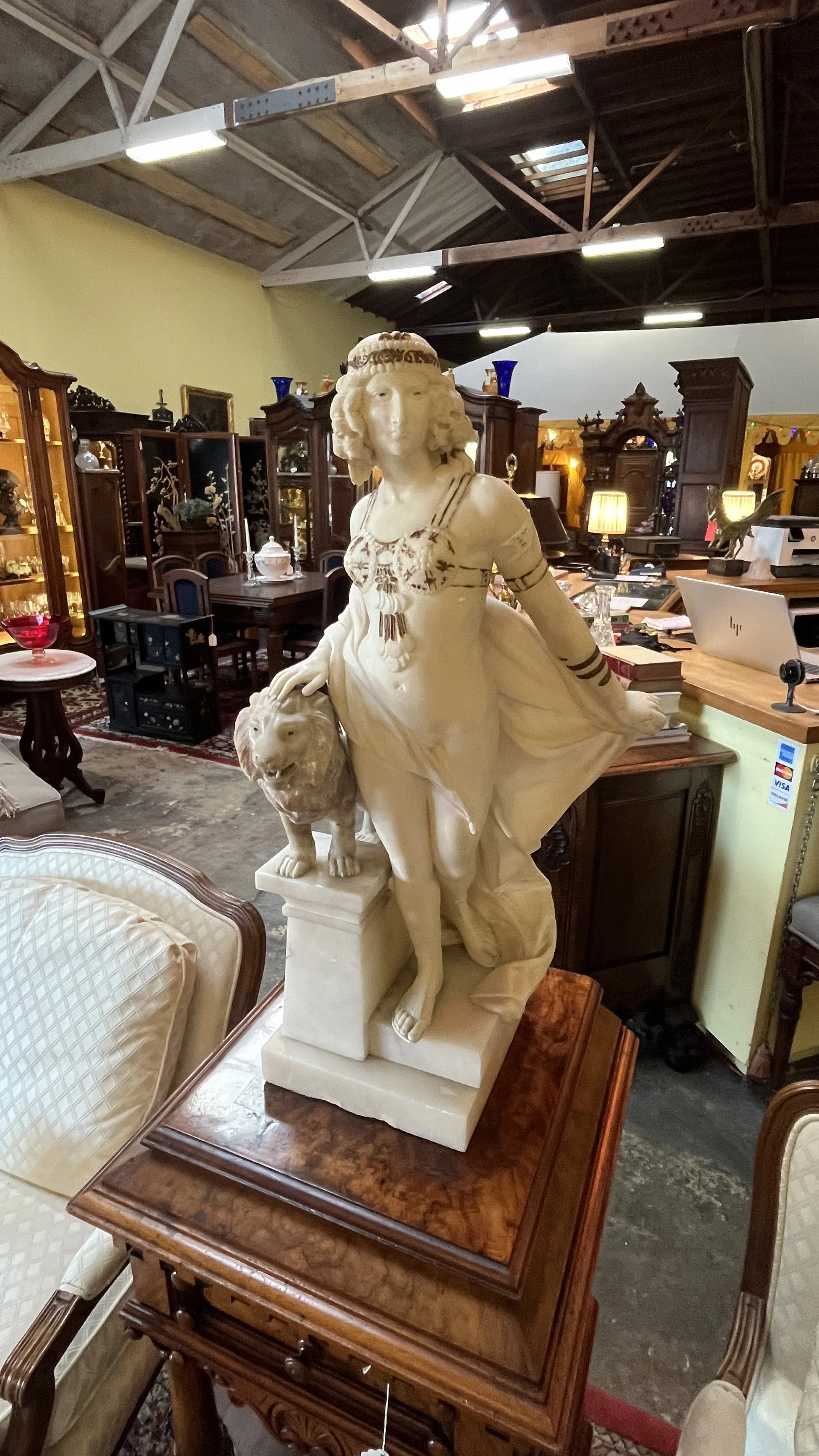 11RM6 - Art Deco Marble Statue