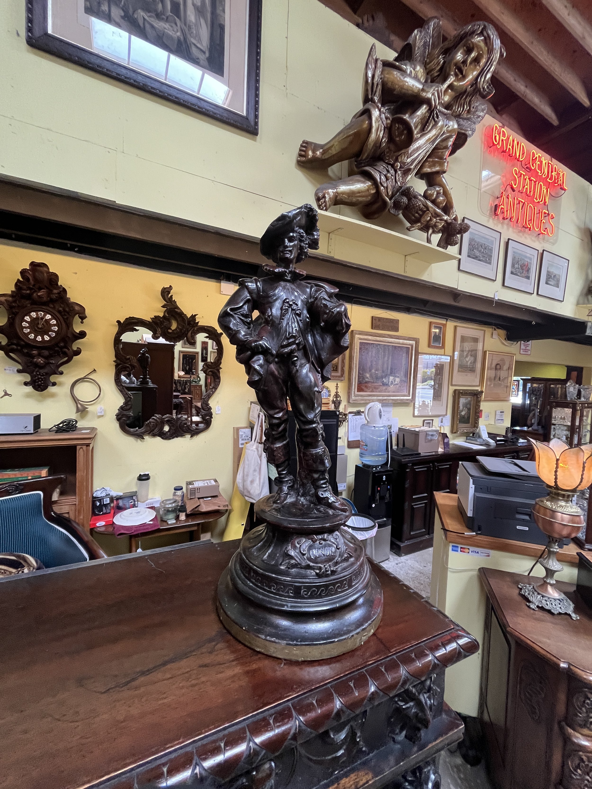 CO2DM38 - Patinated Spelter Gentleman