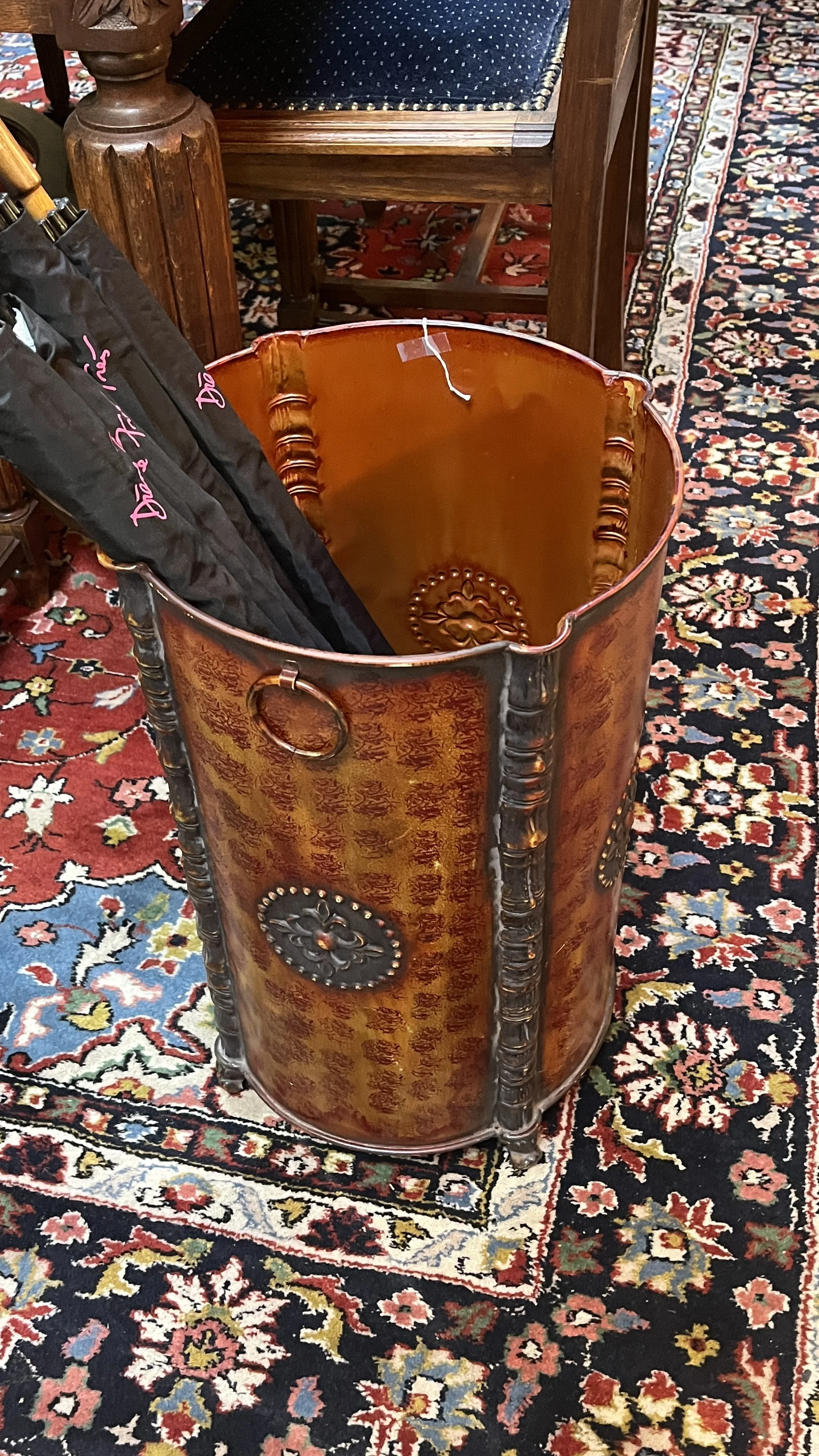 12RM1 - Umbrella Holder