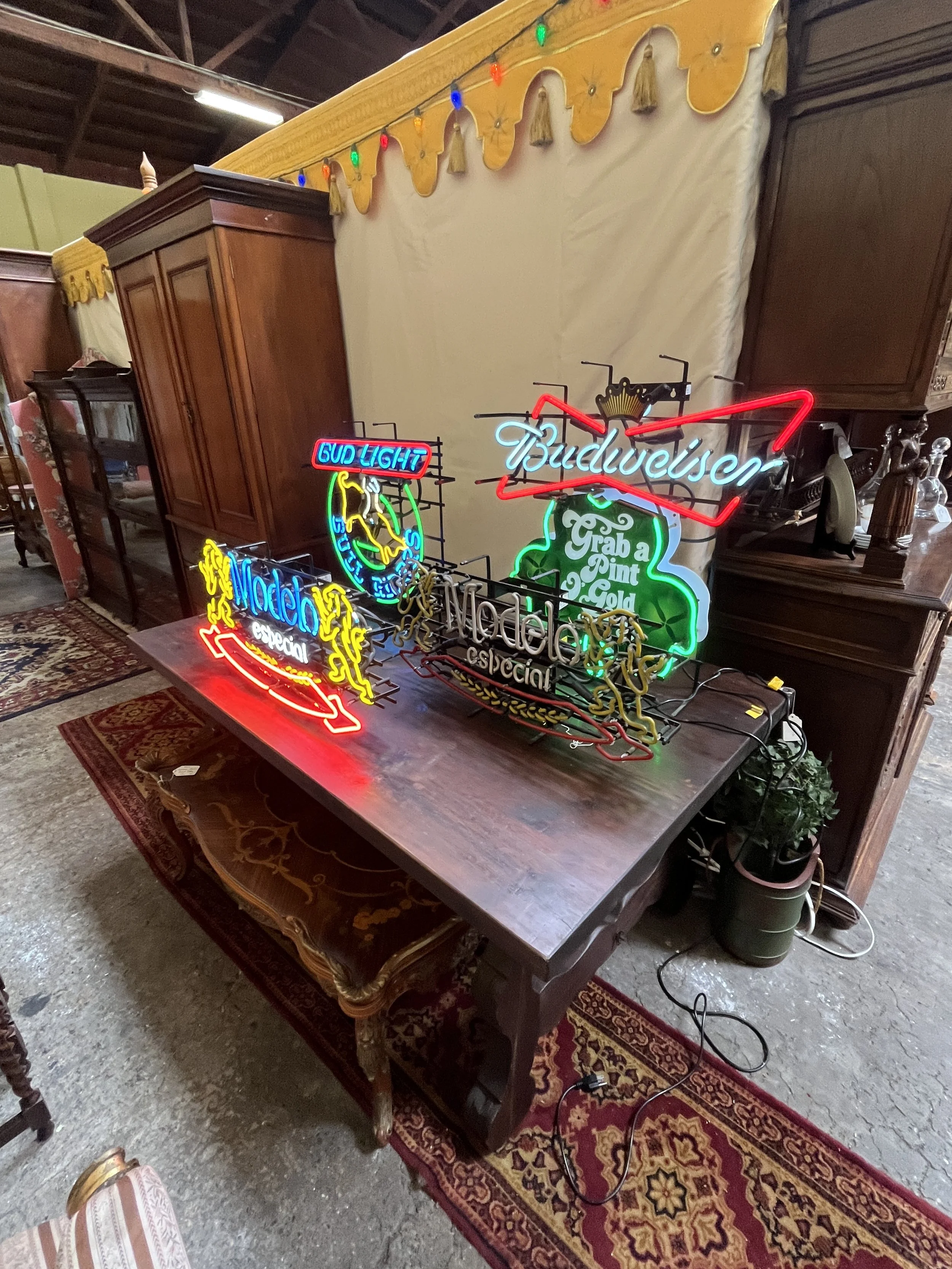 5KB4 - Neon Beer Signs