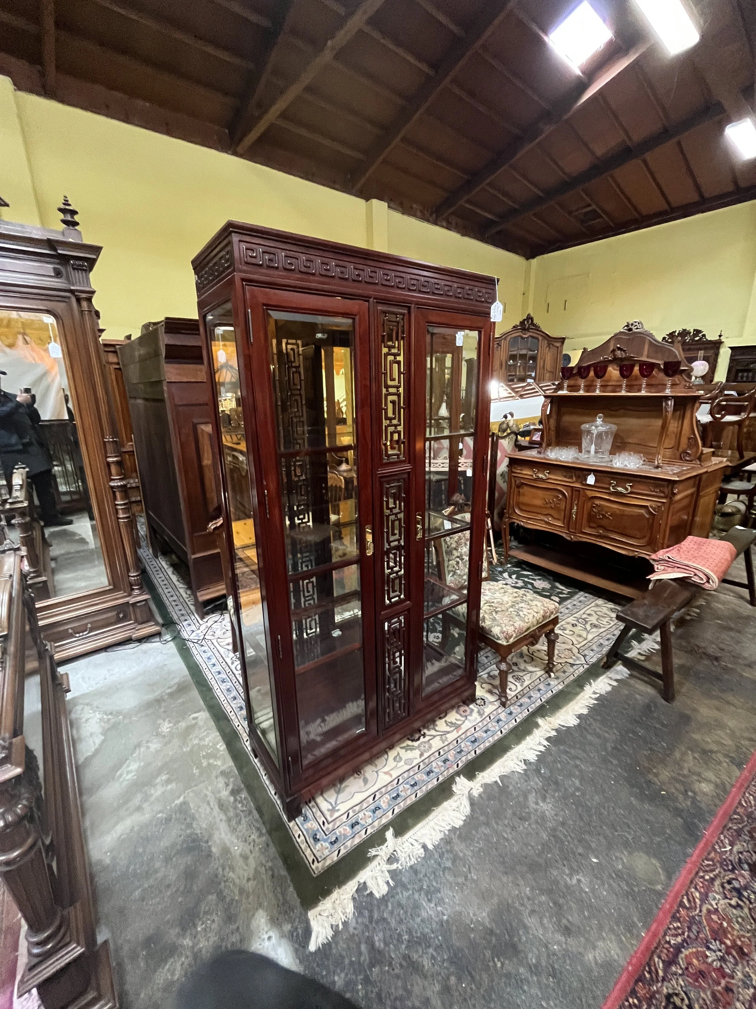 4RM8 - 1 of 2 Matching Chinese Display Cases