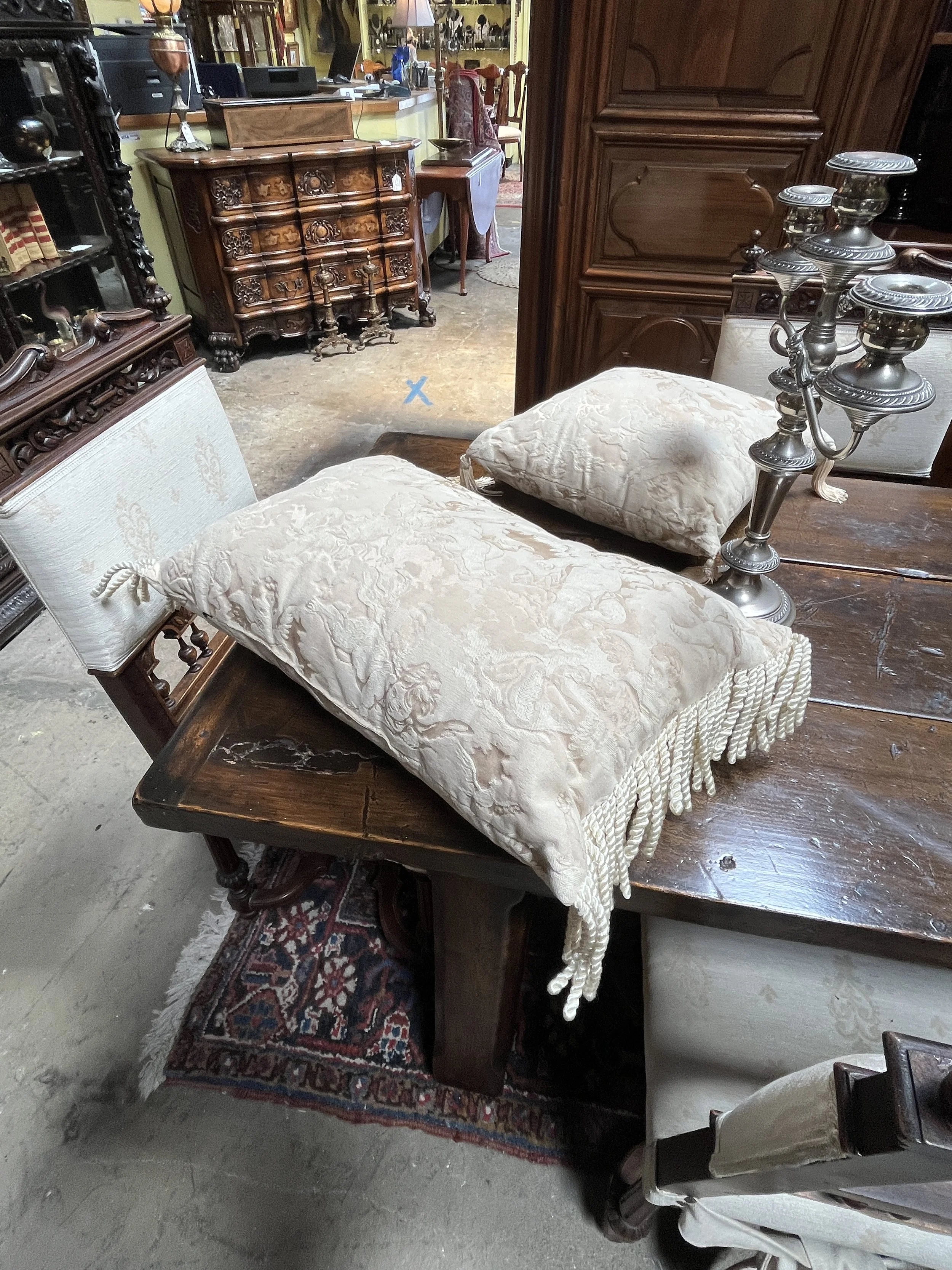 7RM7 - Pillow
