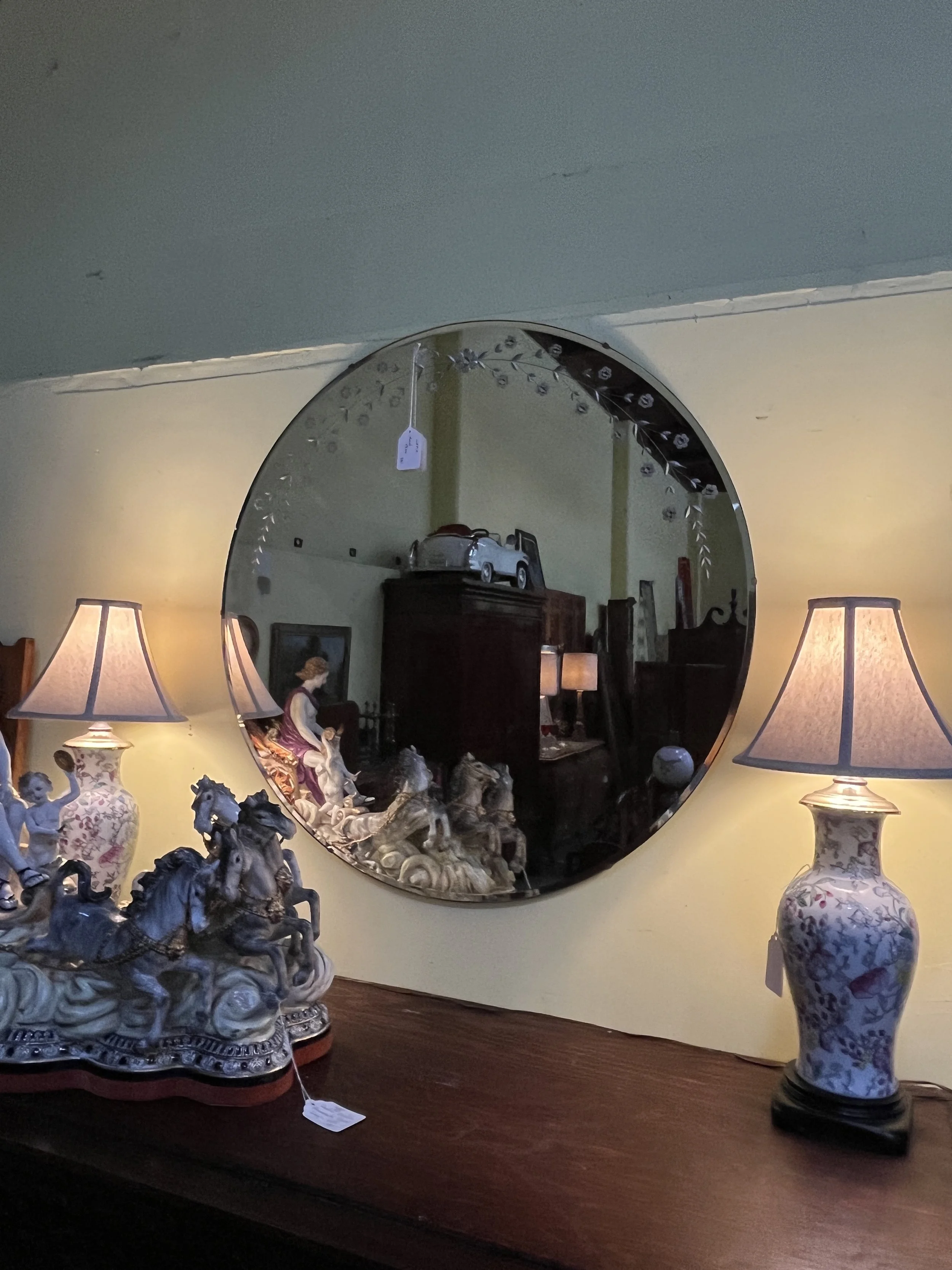 6RM111 - Round Wall Mirror