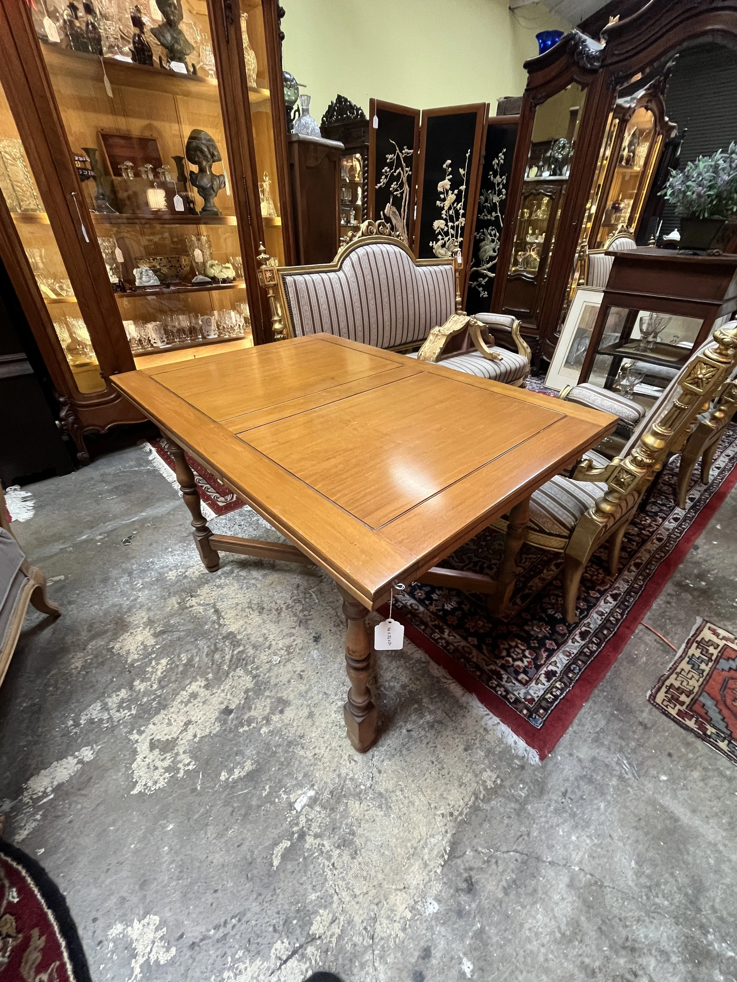 10JG6 - Mahogany Draw Leaf Table