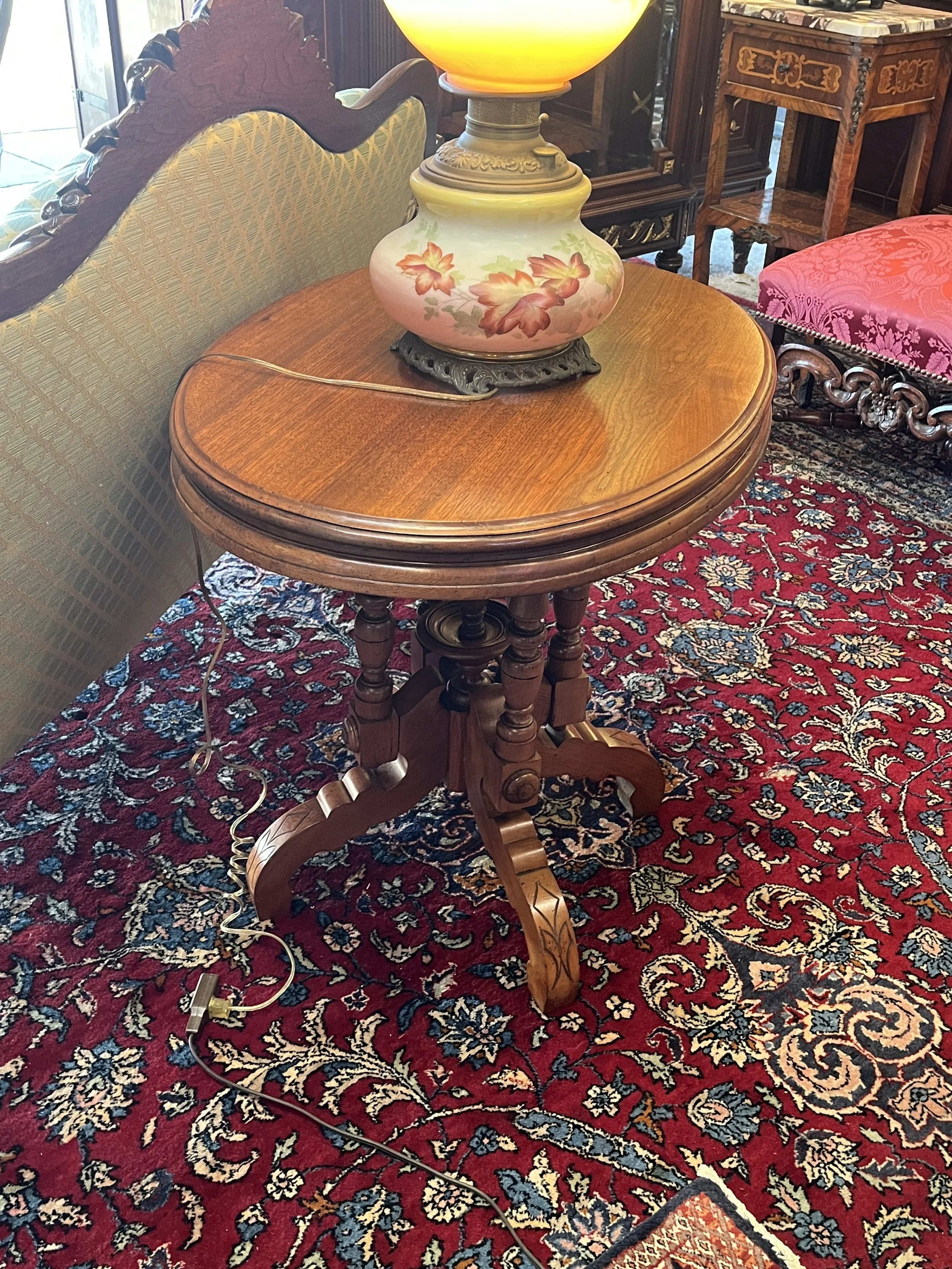 11RM12 - Victorian Parlor Table